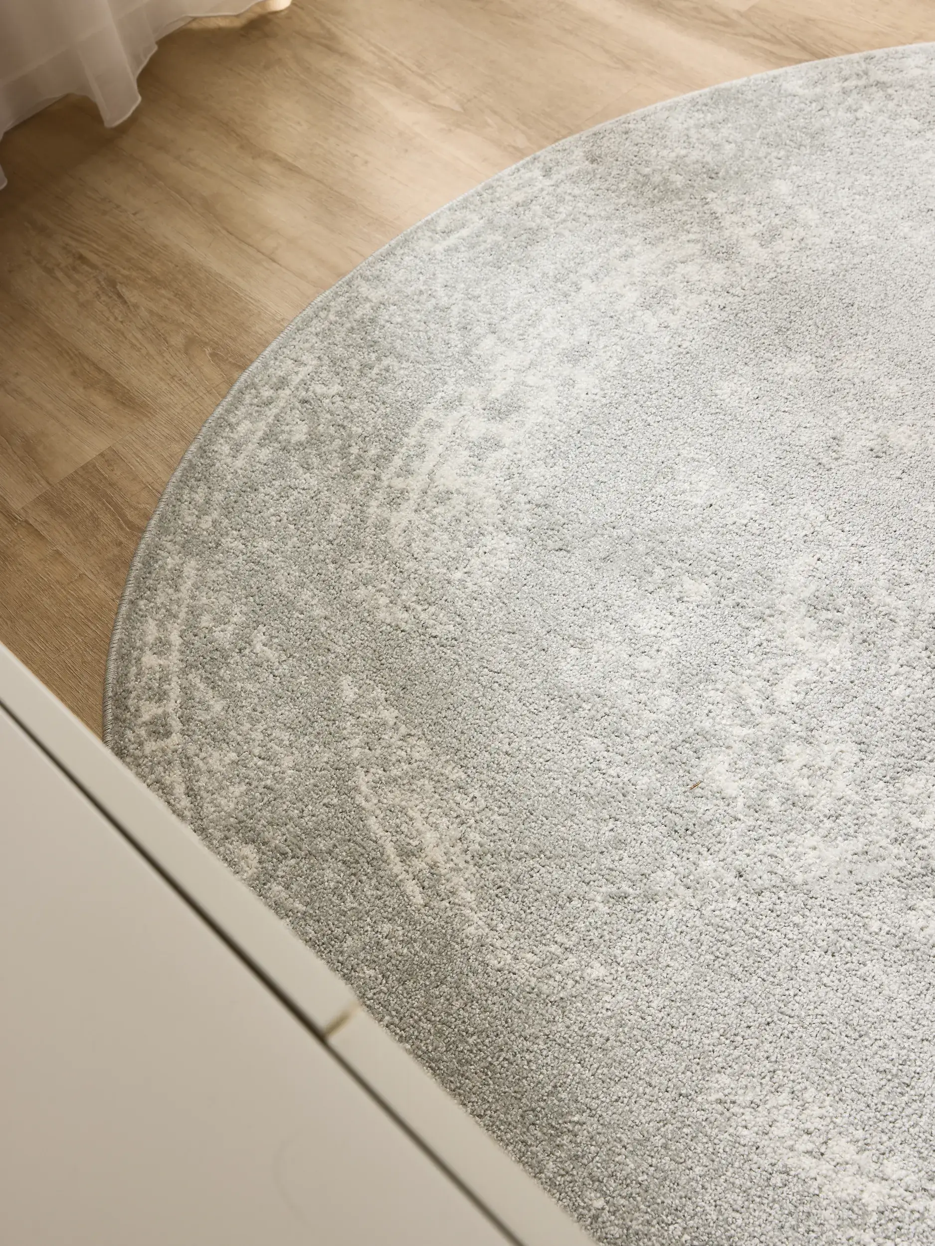 Tapete de 100% Polypropylen em Taupe com pelo de 100% Polypropylen de altura da benuta Basic