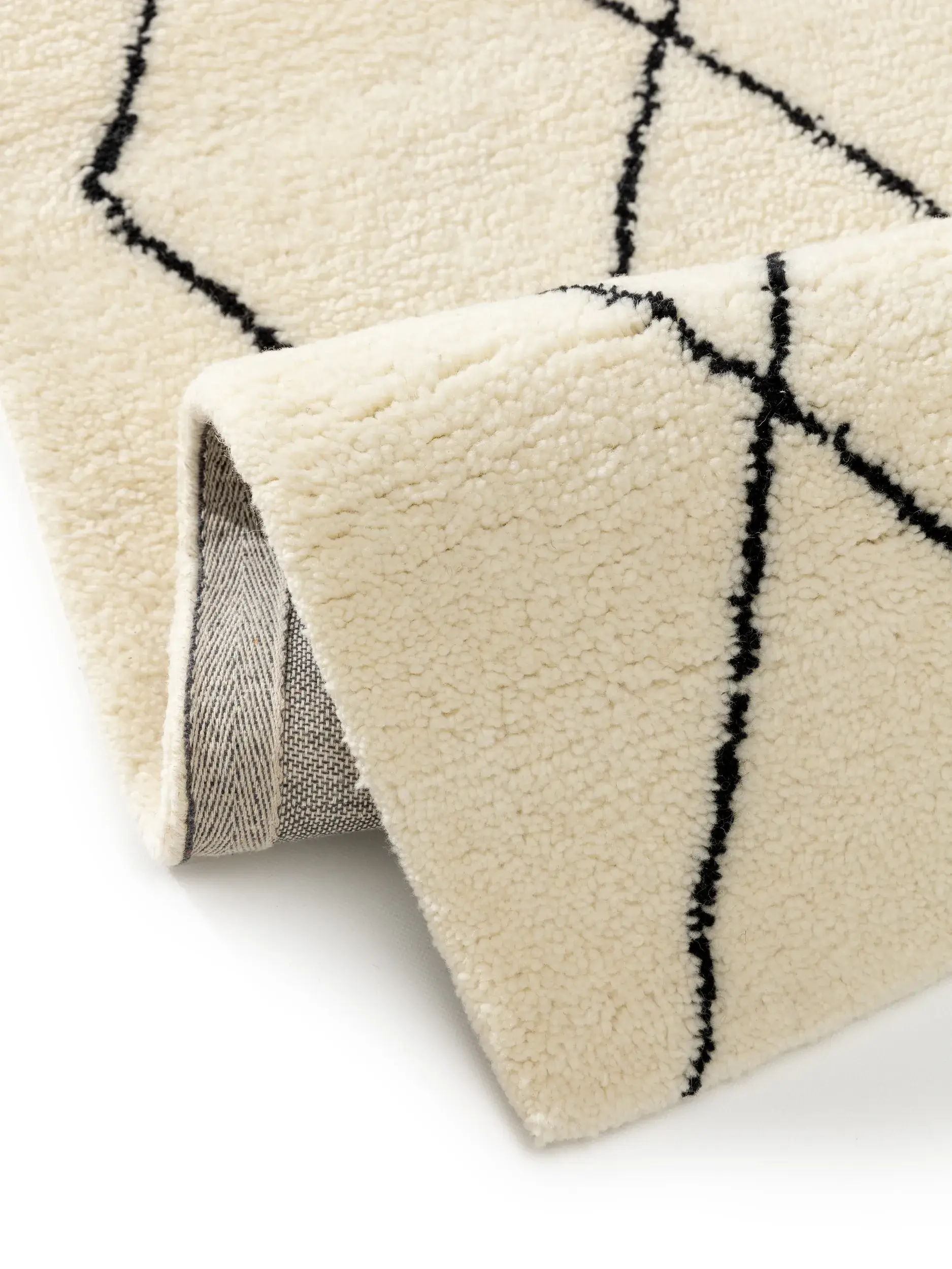 Teppich aus 100% Wolle in Beige mit 100% Wolle hohem Flor von benuta Pure