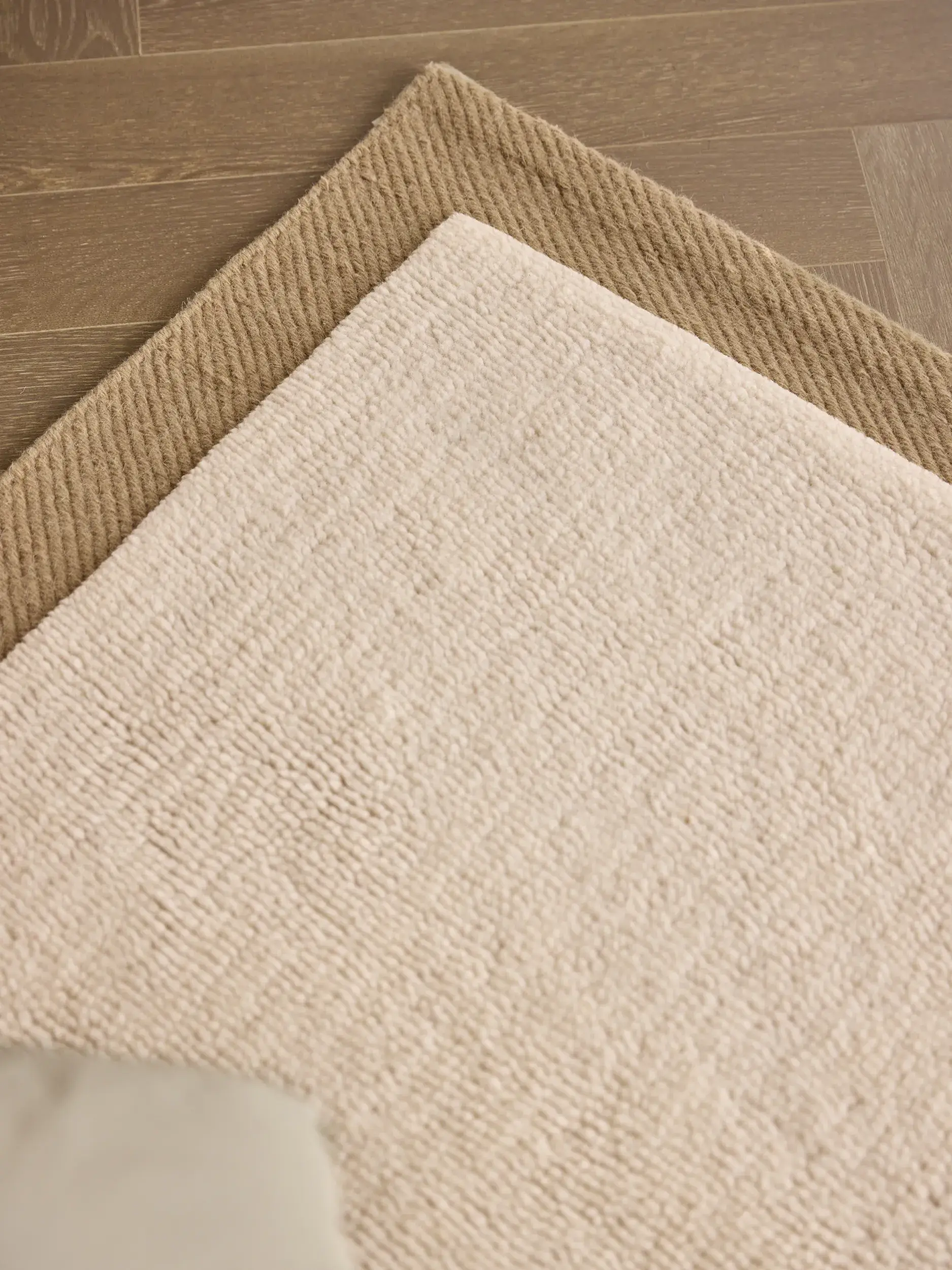 Matta Franco av 50% Ull, 50% Ull (från Nya Zeeland) i Beige från benuta pure