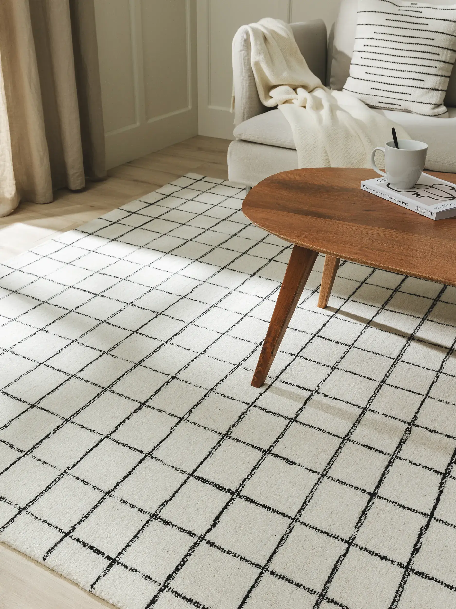 Teppich aus 100% Wolle in Schwarz/Weiß mit 100% Wolle hohem Flor von benuta Pop