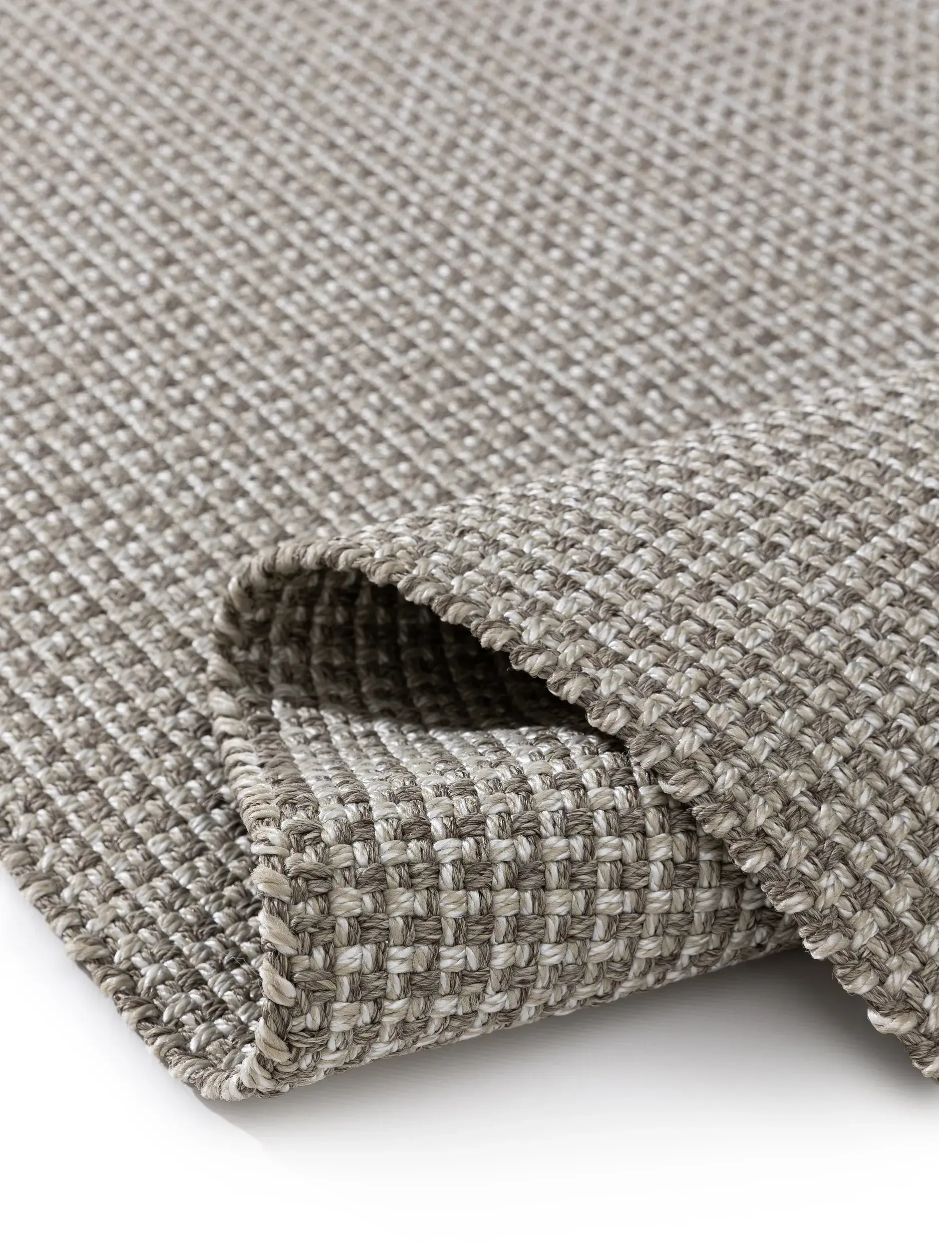 Rug made of 100% Polypropylen in Grey with a 100% Polypropylen high pile by benuta Finest