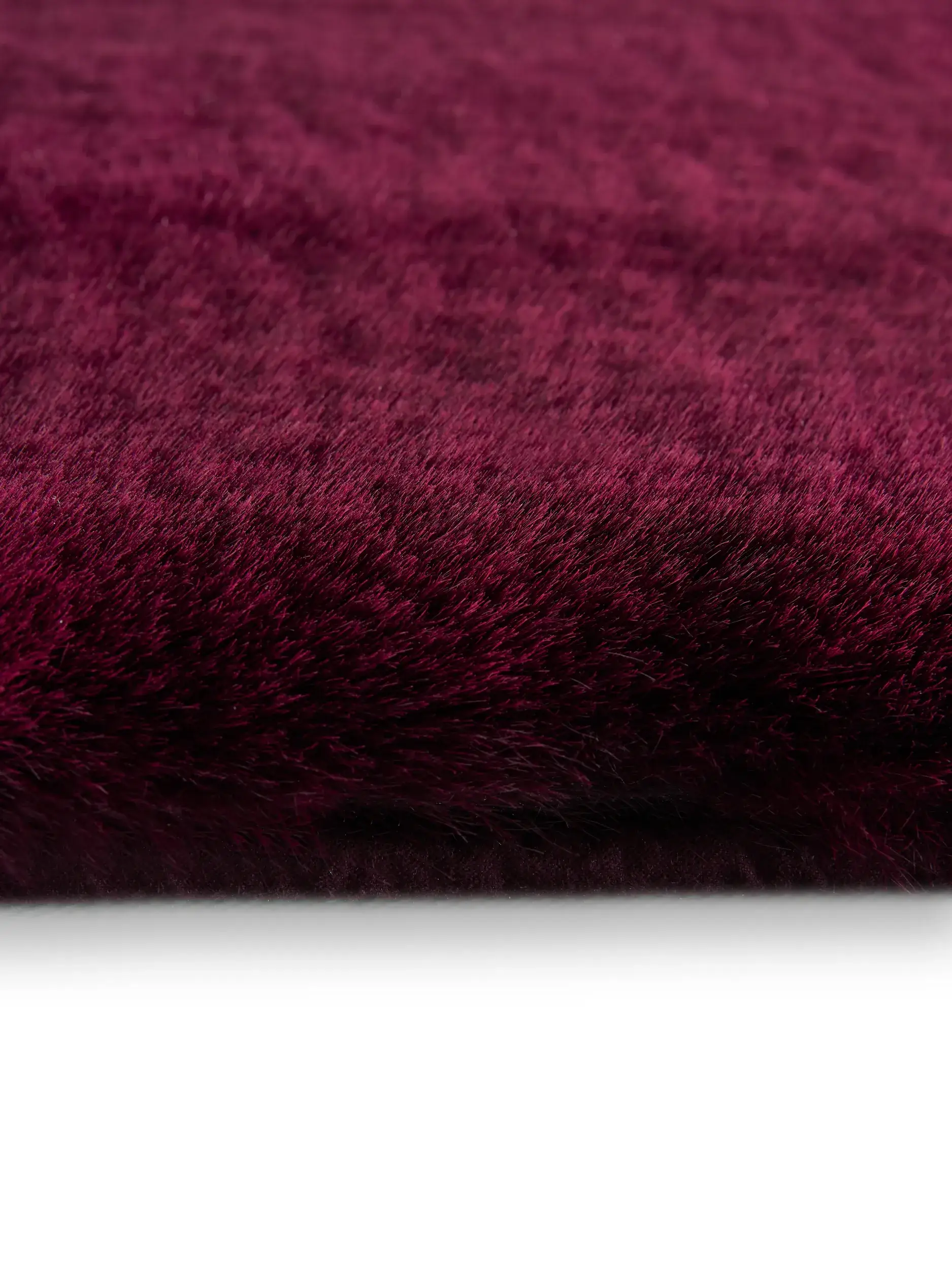 Teppich aus 100% Polyester in Rot mit 100% Polyester hohem Flor von benuta Finest
