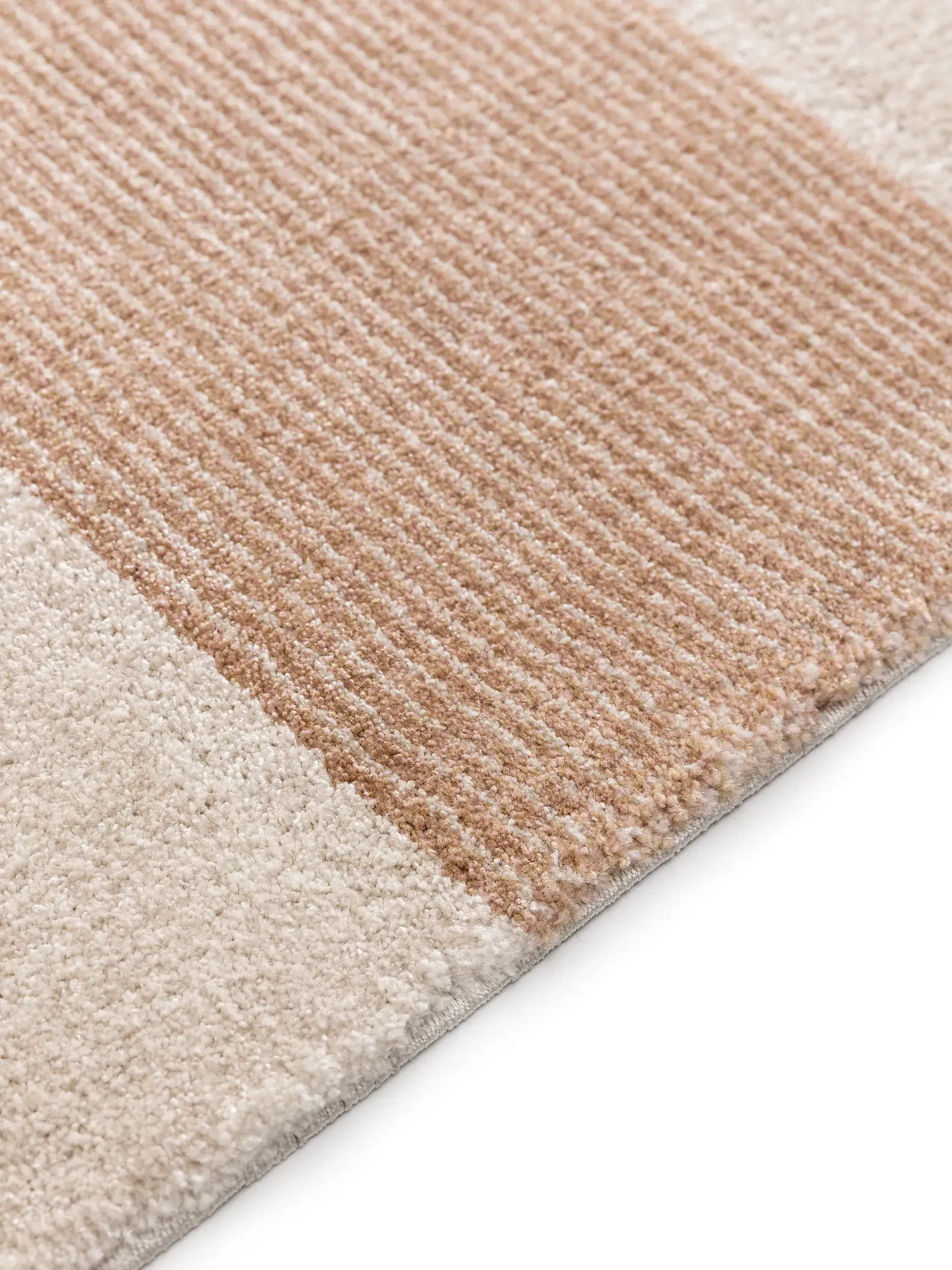 Teppich aus 100% Polyester in Beige mit 100% Polyester hohem Flor von benuta Nest