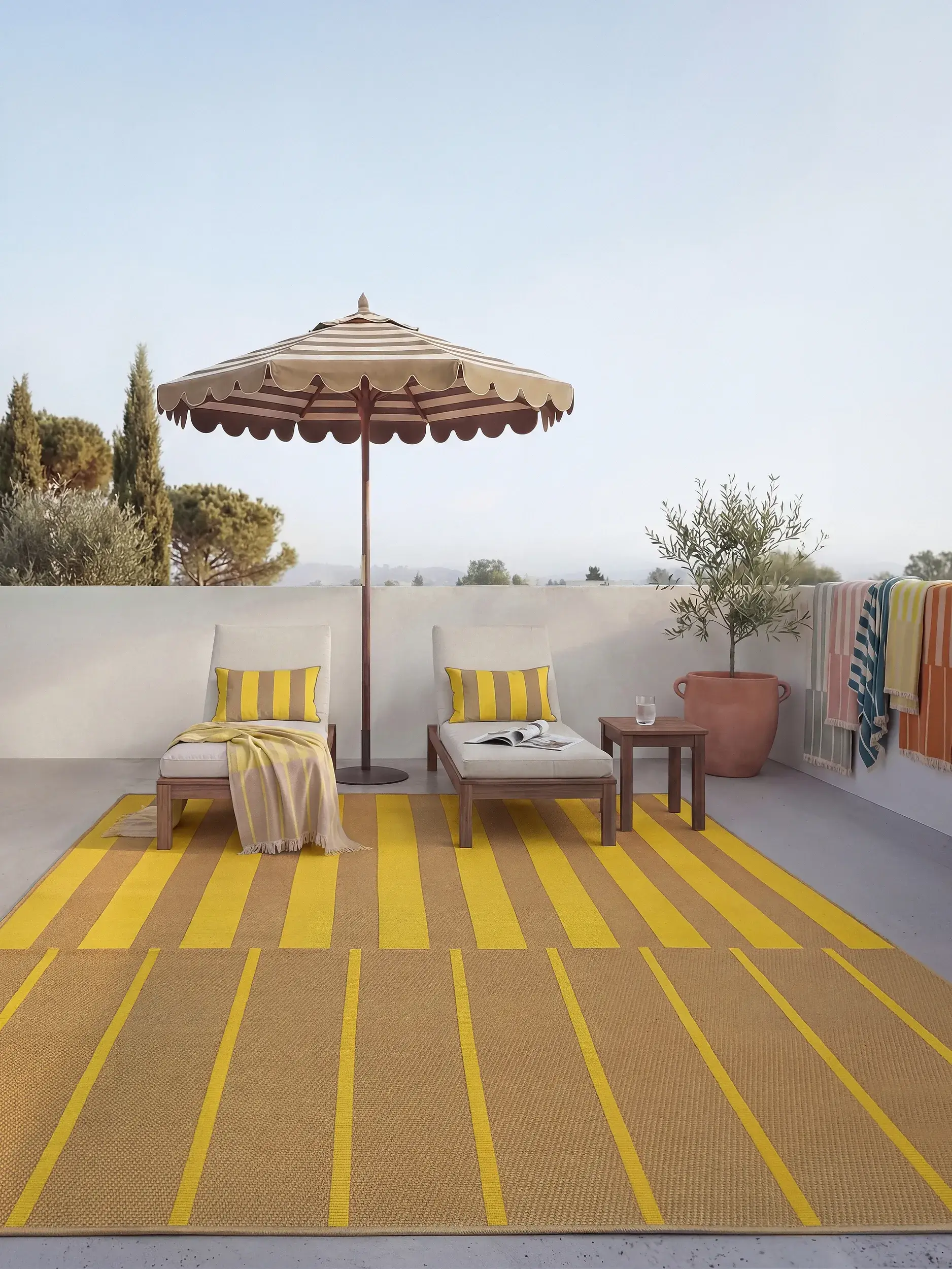 Teppich Reed aus 76% Polypropylen, 23% Polyester, 1% Latex in  von benuta Nest