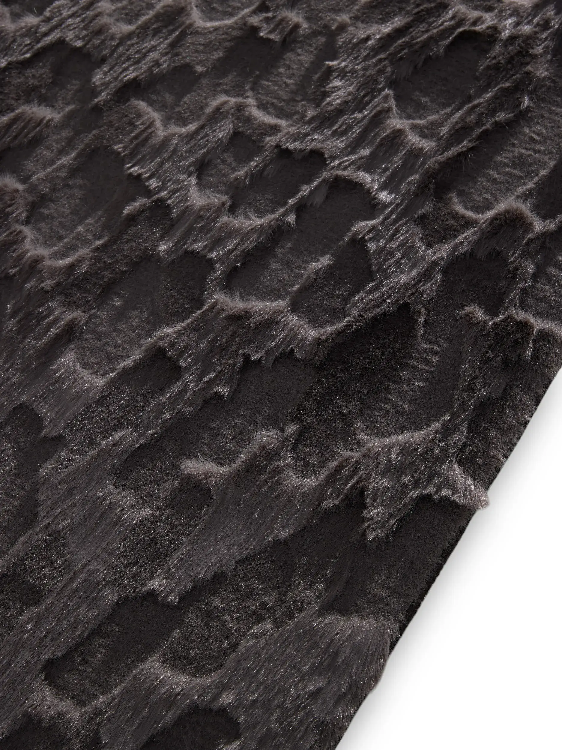 Rug made of 100% Polyester in Grau with a 100% Polyester high pile by benuta Pop