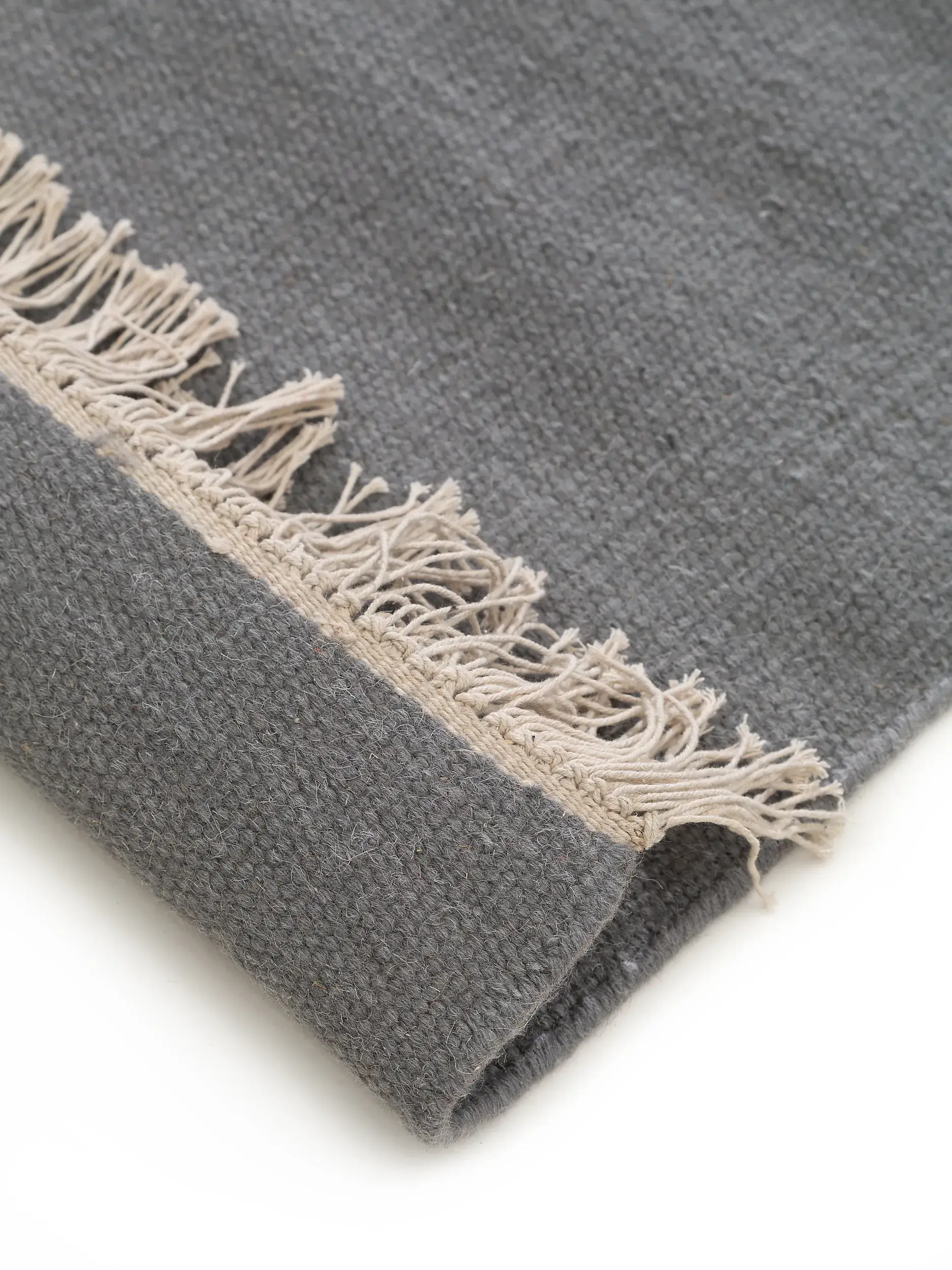 Rug made of 80% Wolle, 20% Baumwolle in Grau with a 80% Wolle, 20% Baumwolle high pile by benuta Pop