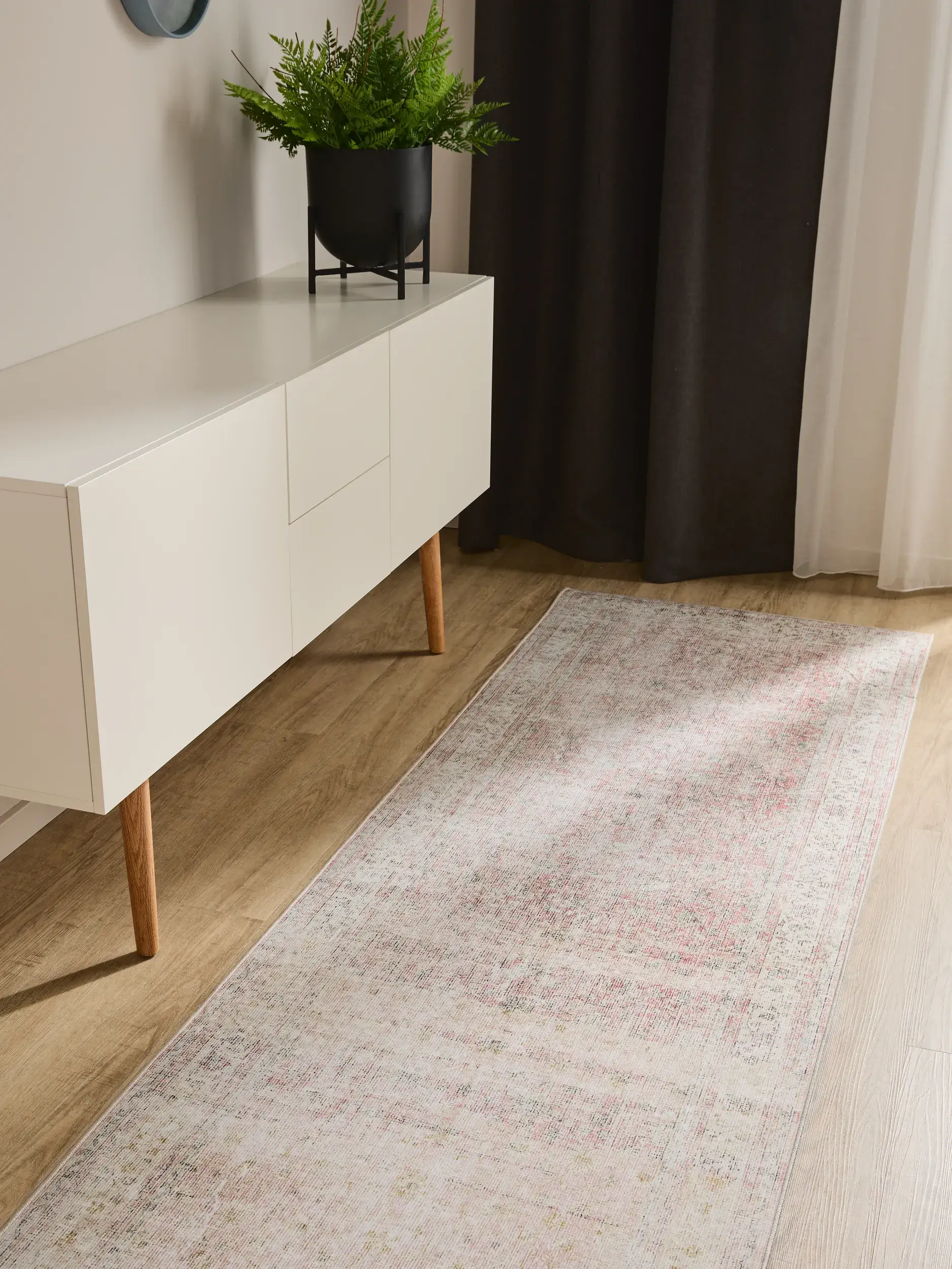 Teppe av 100% Polyester i Beige med 100% Polyester høy lugg fra benuta Basic