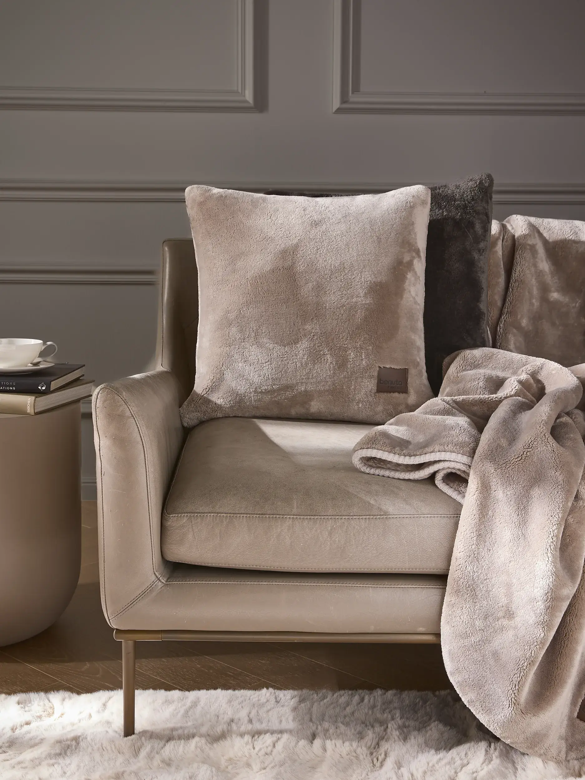 Coussin Lux Taupe de benuta