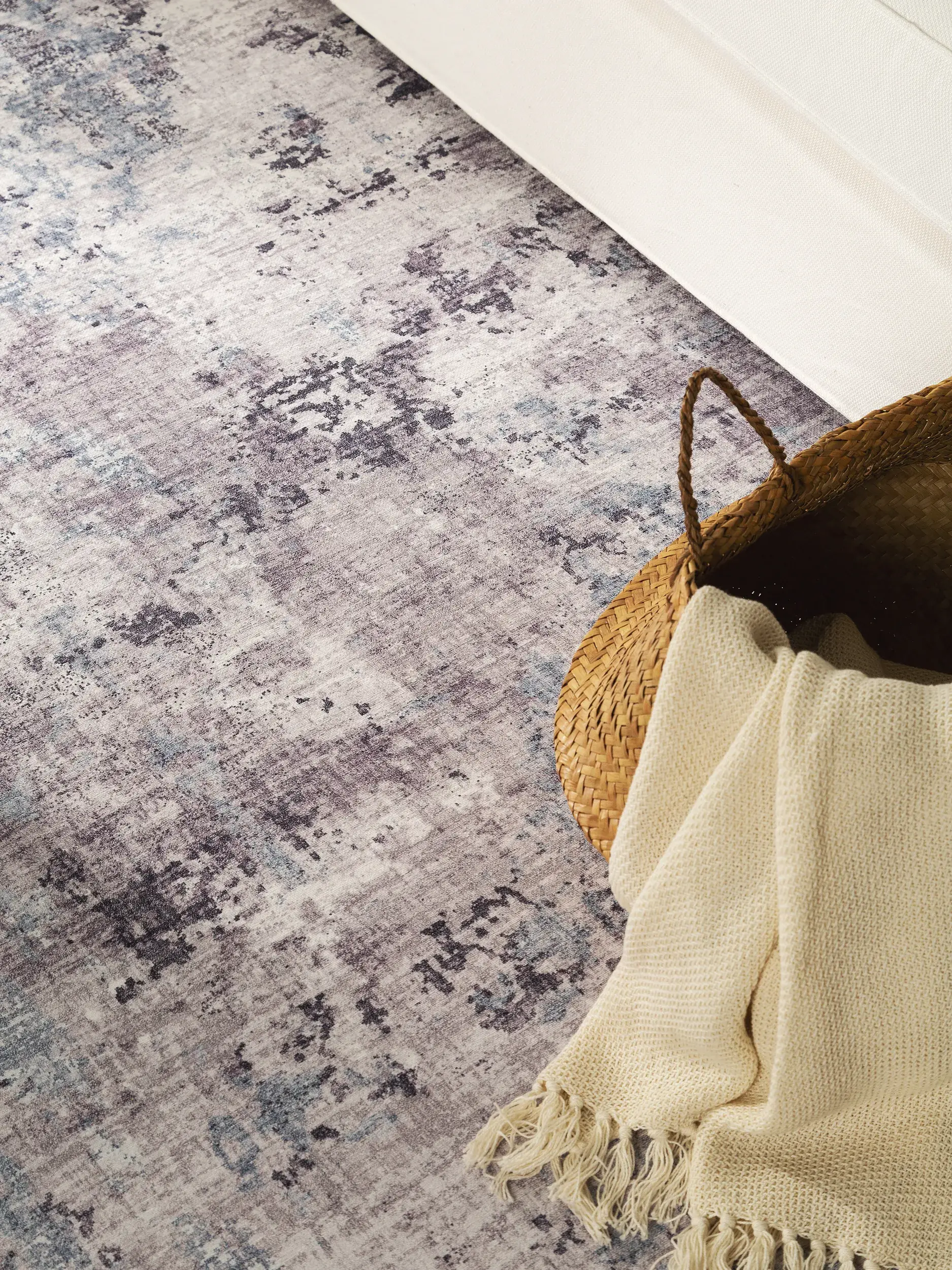 Teppich aus 100% Polyester in Grau mit 100% Polyester hohem Flor von benuta Pop