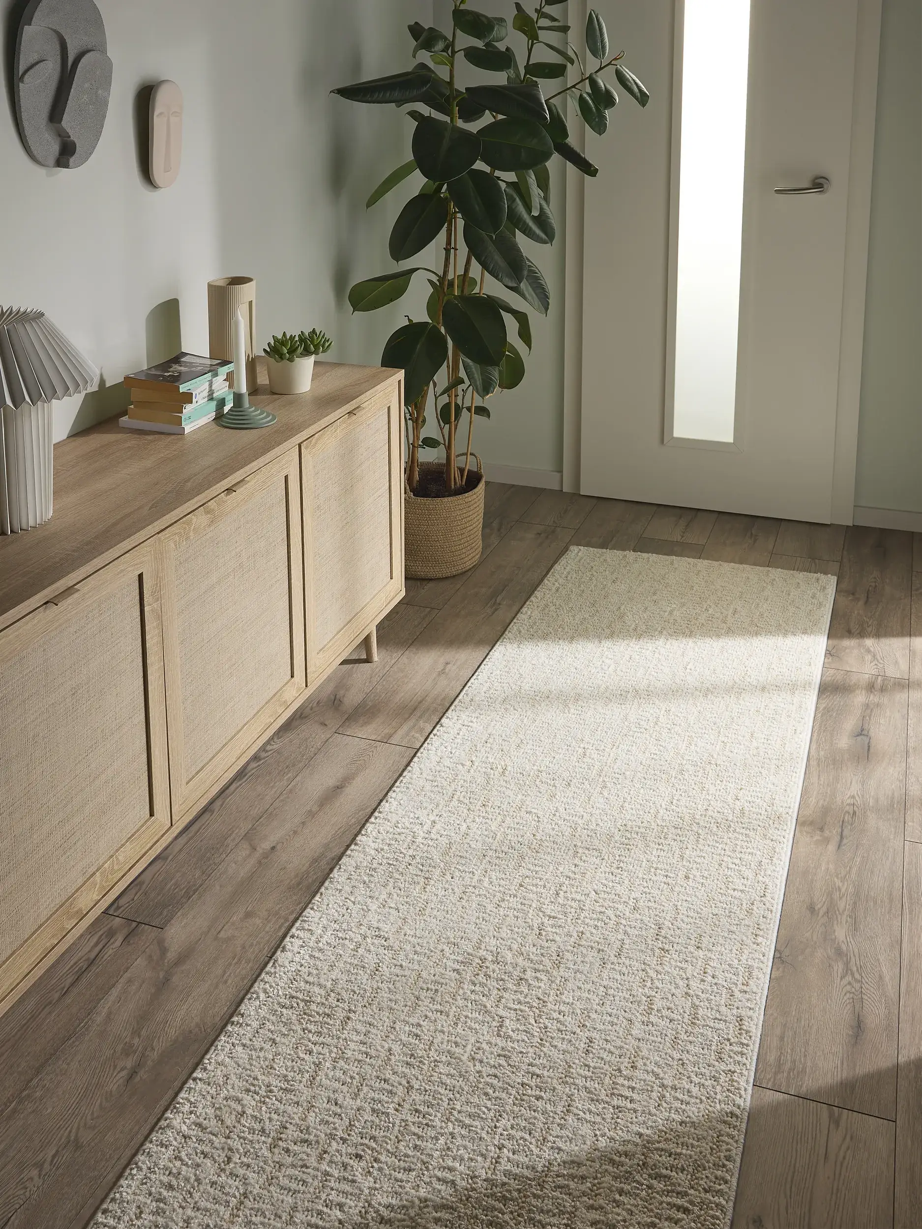 Rug made of 100% Polyester in White with a 100% Polyester high pile by benuta Nest