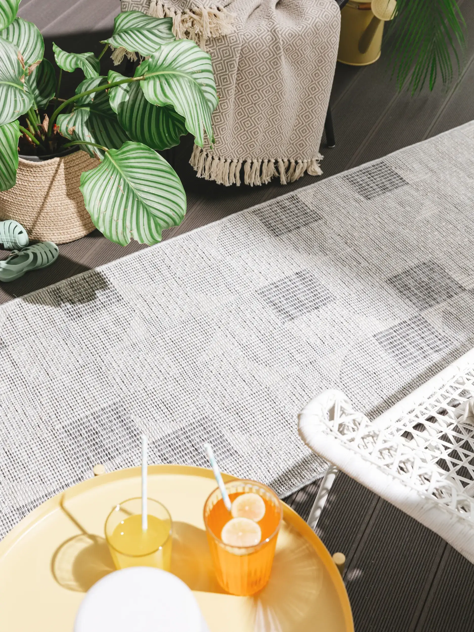 Rug made of 100% Polypropylen in Grey with a 100% Polypropylen high pile by benuta Nest