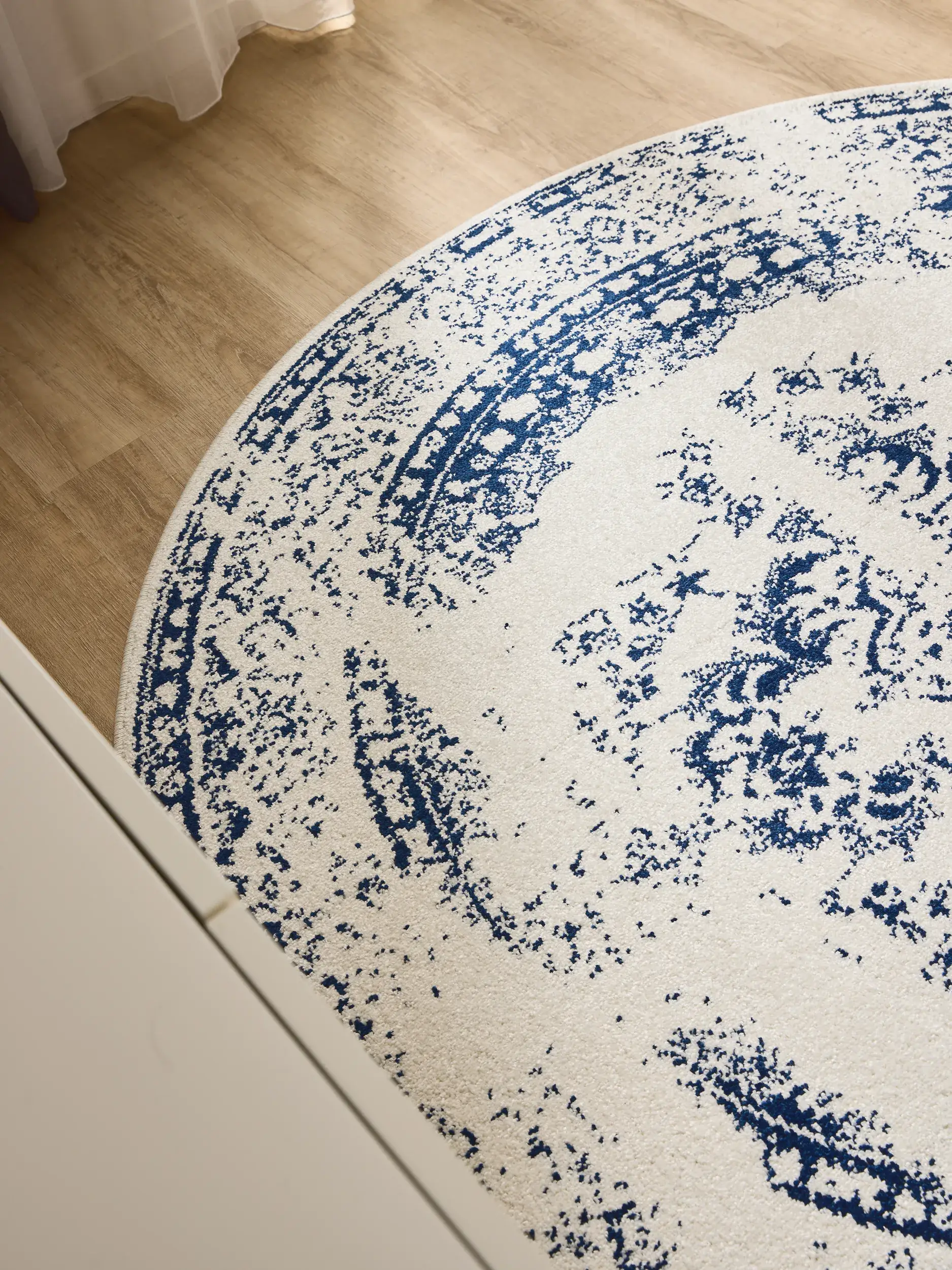 Rug made of 100% Polypropylen in Beige with a 100% Polypropylen high pile by benuta Basic
