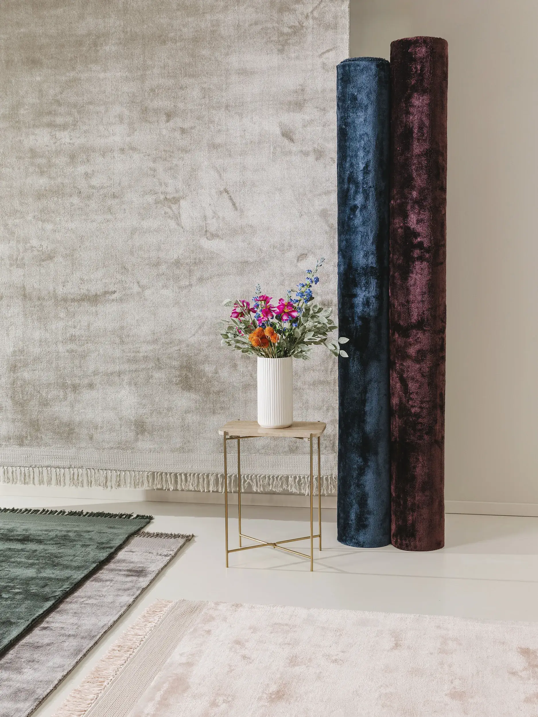 Teppich aus 100% Viskose in Blau mit 100% Viskose hohem Flor von benuta Finest