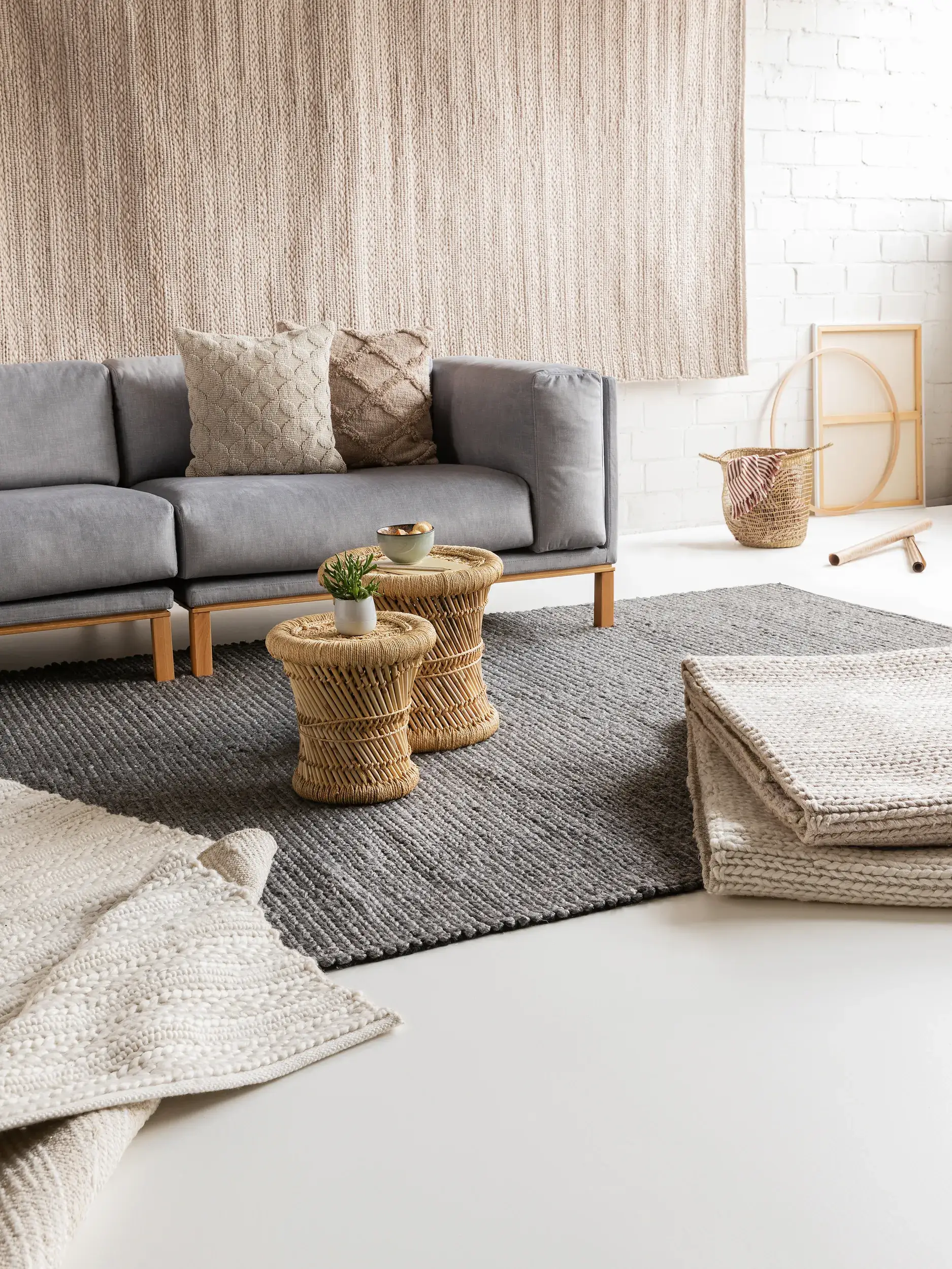 Teppich aus 60% Wolle, 40% Polyester in Beige mit 60% Wolle, 40% Polyester hohem Flor von benuta Pure