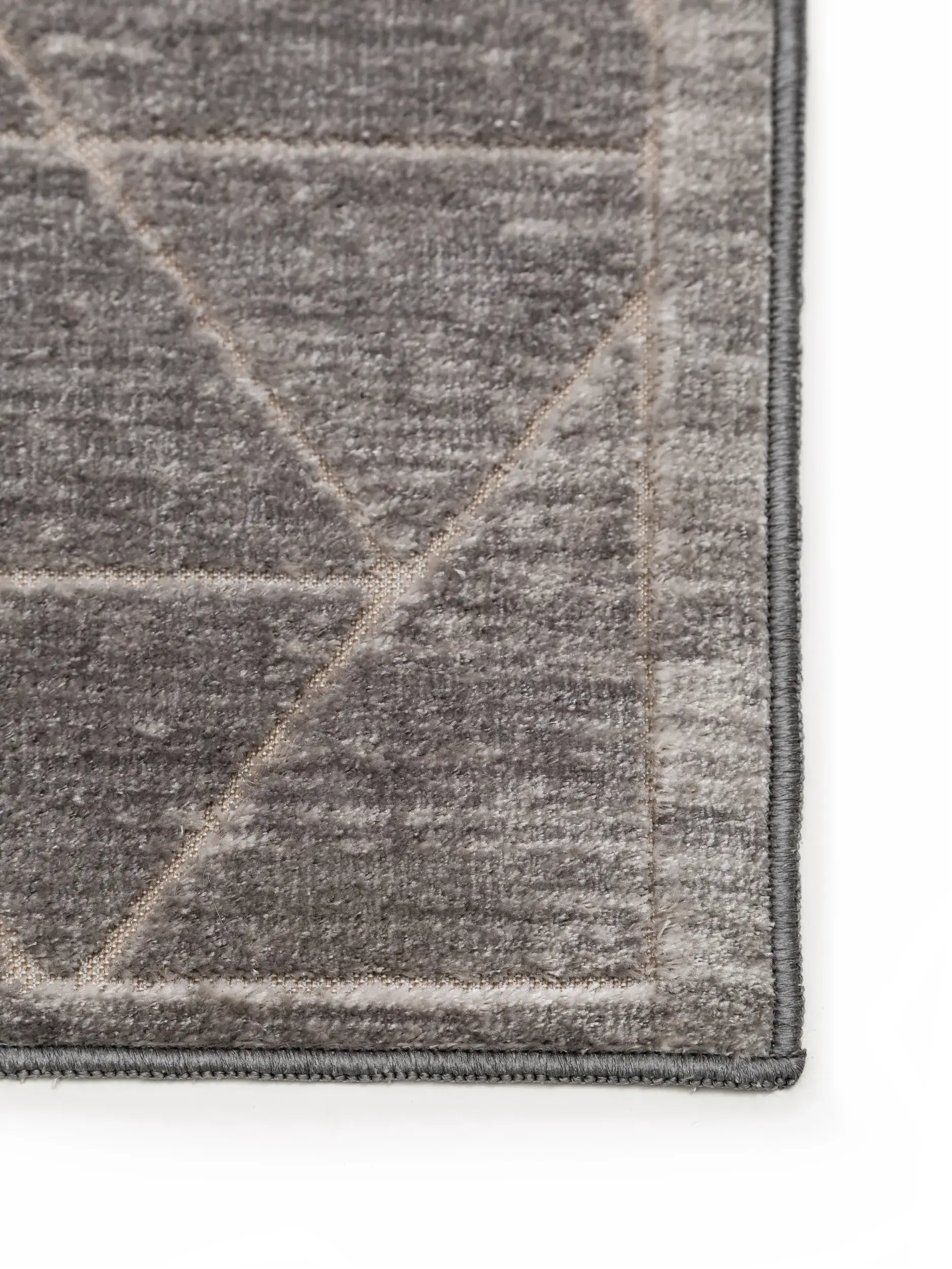 Rug made of 100% Polyester in Grey with a 100% Polyester high pile by benuta