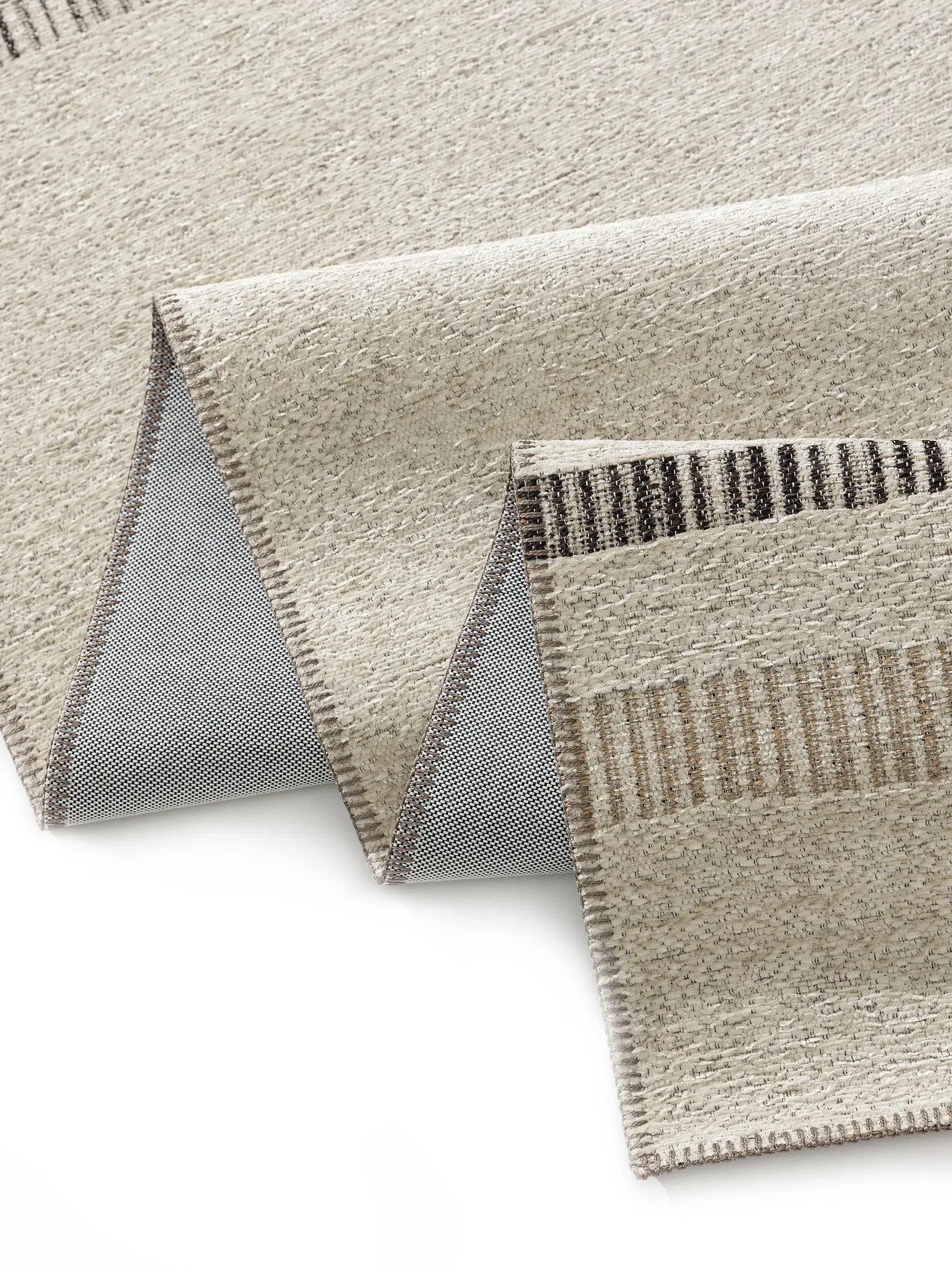 Teppich aus 65% Polyester (recycled PET), 35% Jute in Beige mit 65% Polyester (recycled PET), 35% Jute hohem Flor von benuta Nest