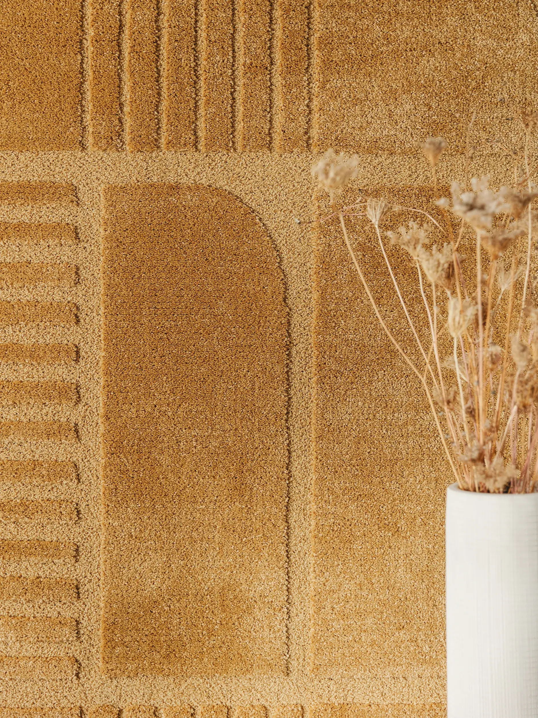 Matta Eve av 60% Polypropen, 40% Polyester i Gul från benuta nest