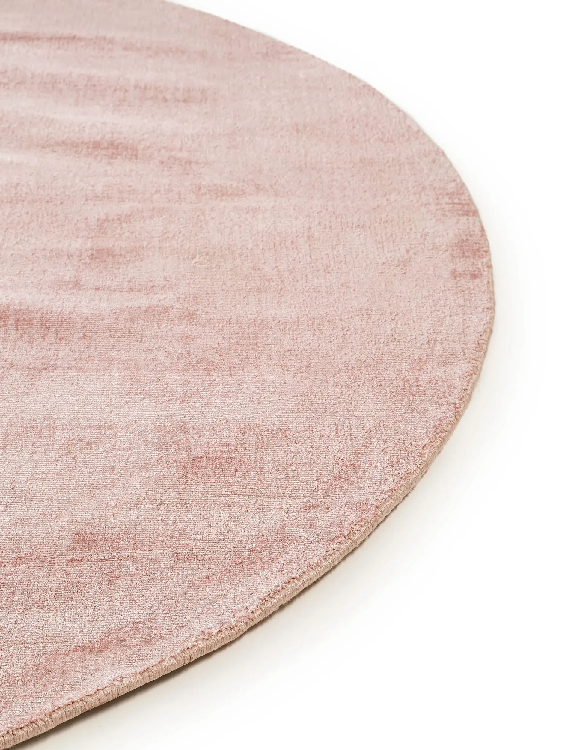 Tapis Nova en 100% Viscose en Rose de benuta pure