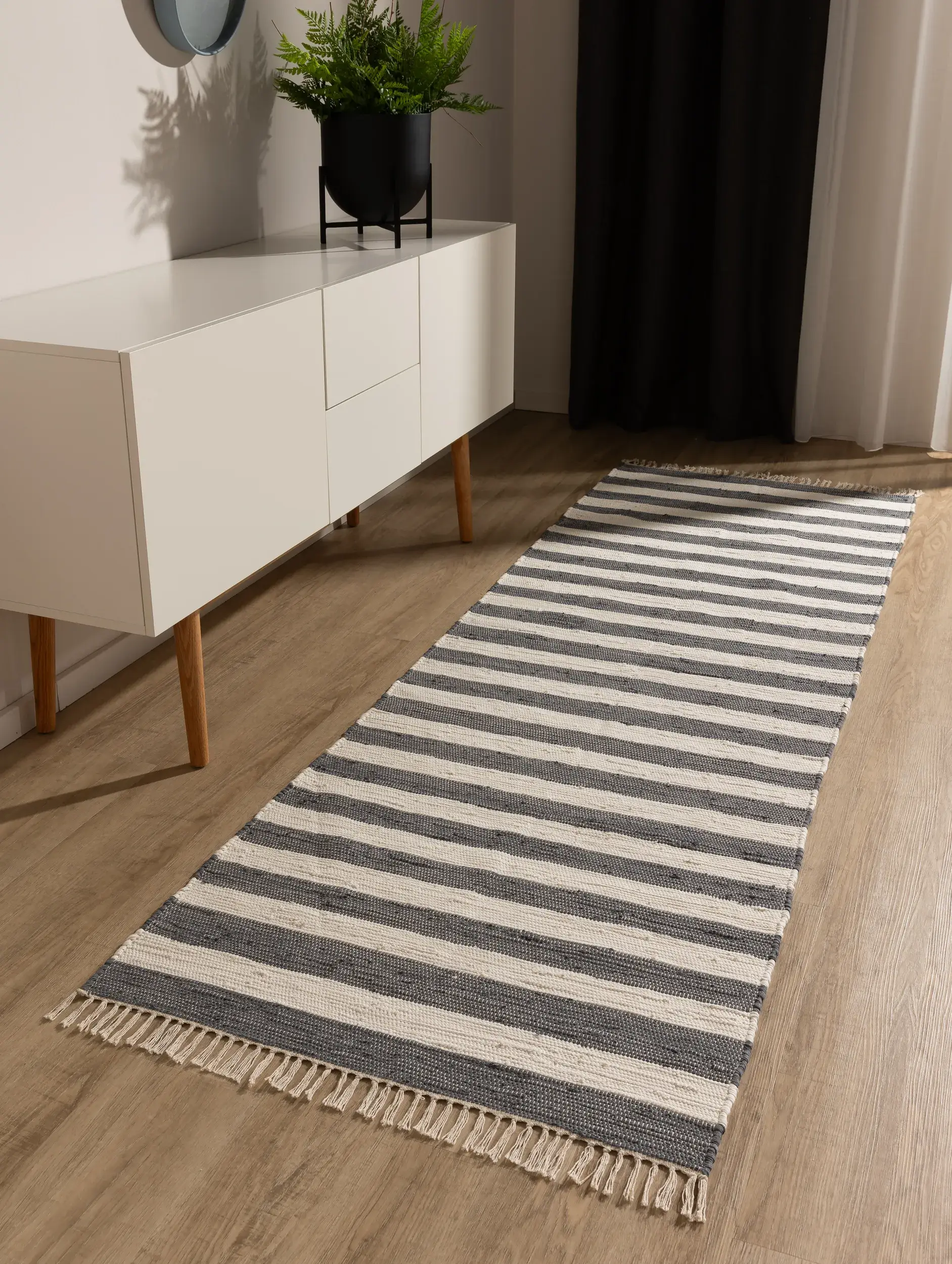 Teppich aus recyceltem Material Tom Grau/Weiß von 
