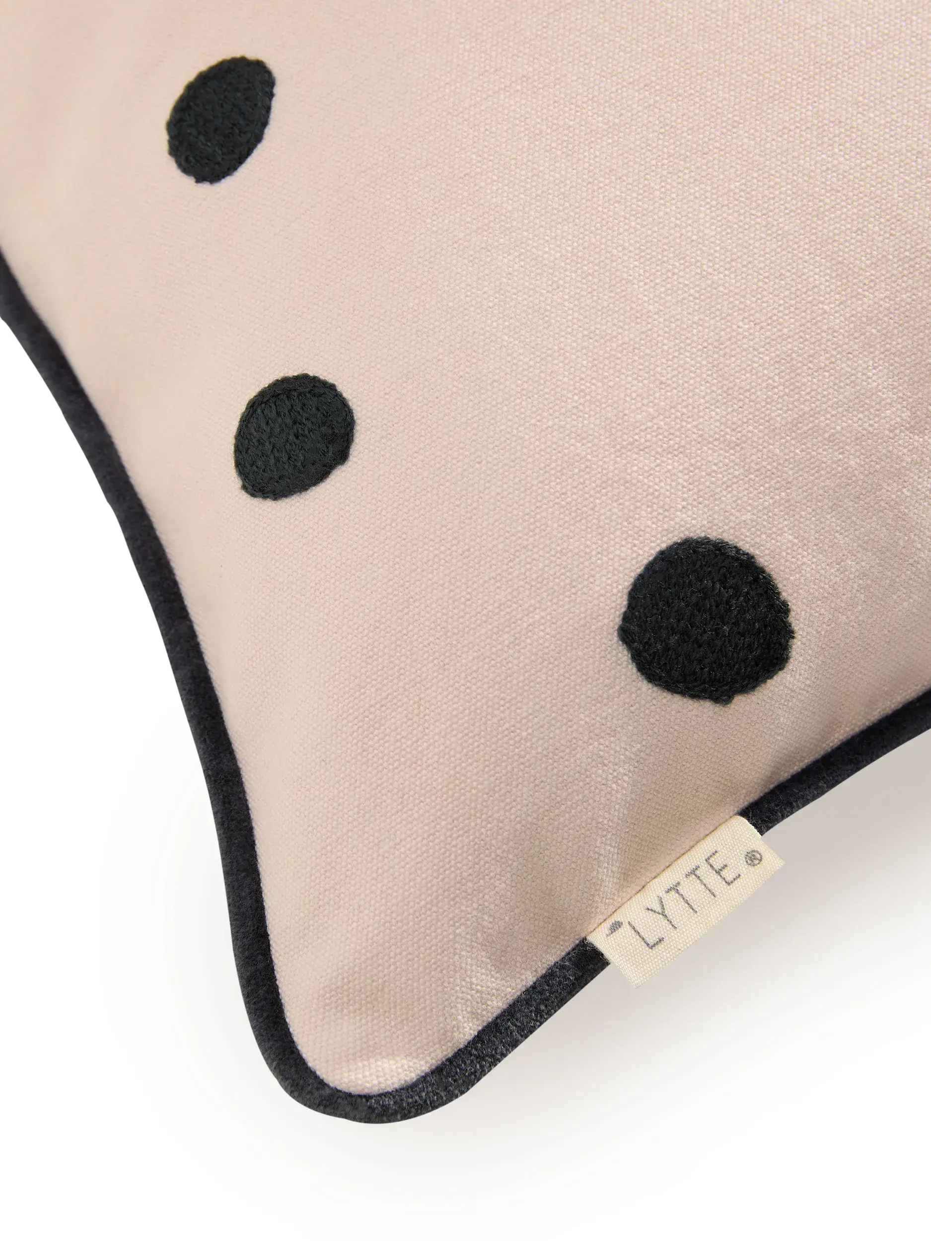 Hannes Fuchsia/Noir de Lytte