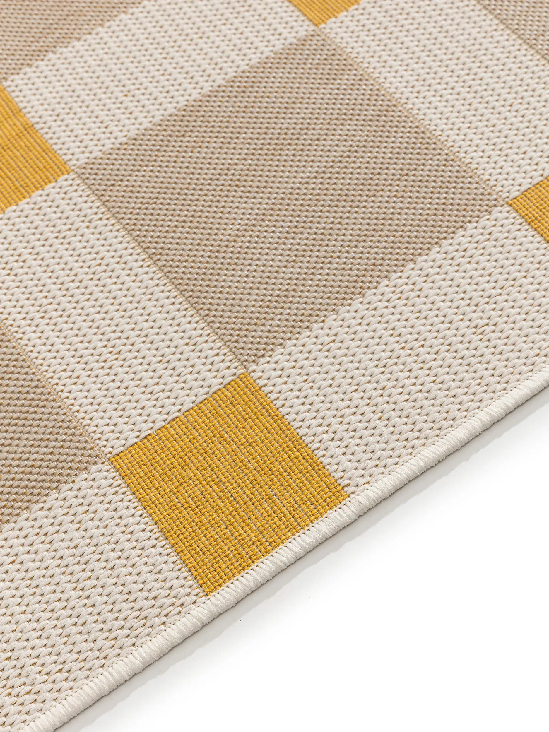 Matta av 100% Polyester (återvunnen PET) i Beige med 100% Polyester (återvunnen PET) hög lugg från benuta nest