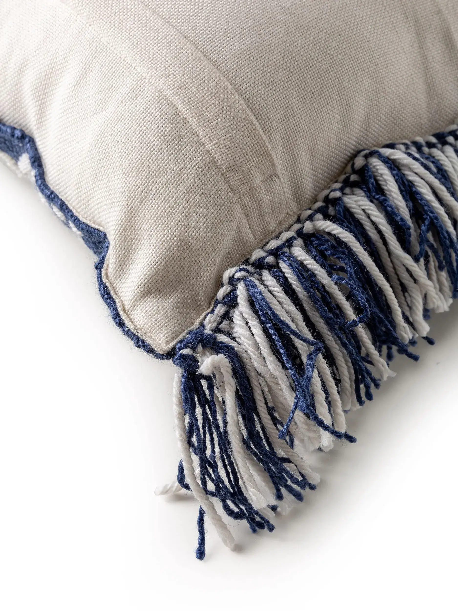 In- & Outdoor Kissen Morty Dunkelblau in Geometrisch design made of 100% Polyester (recycled PET) by benuta Pure