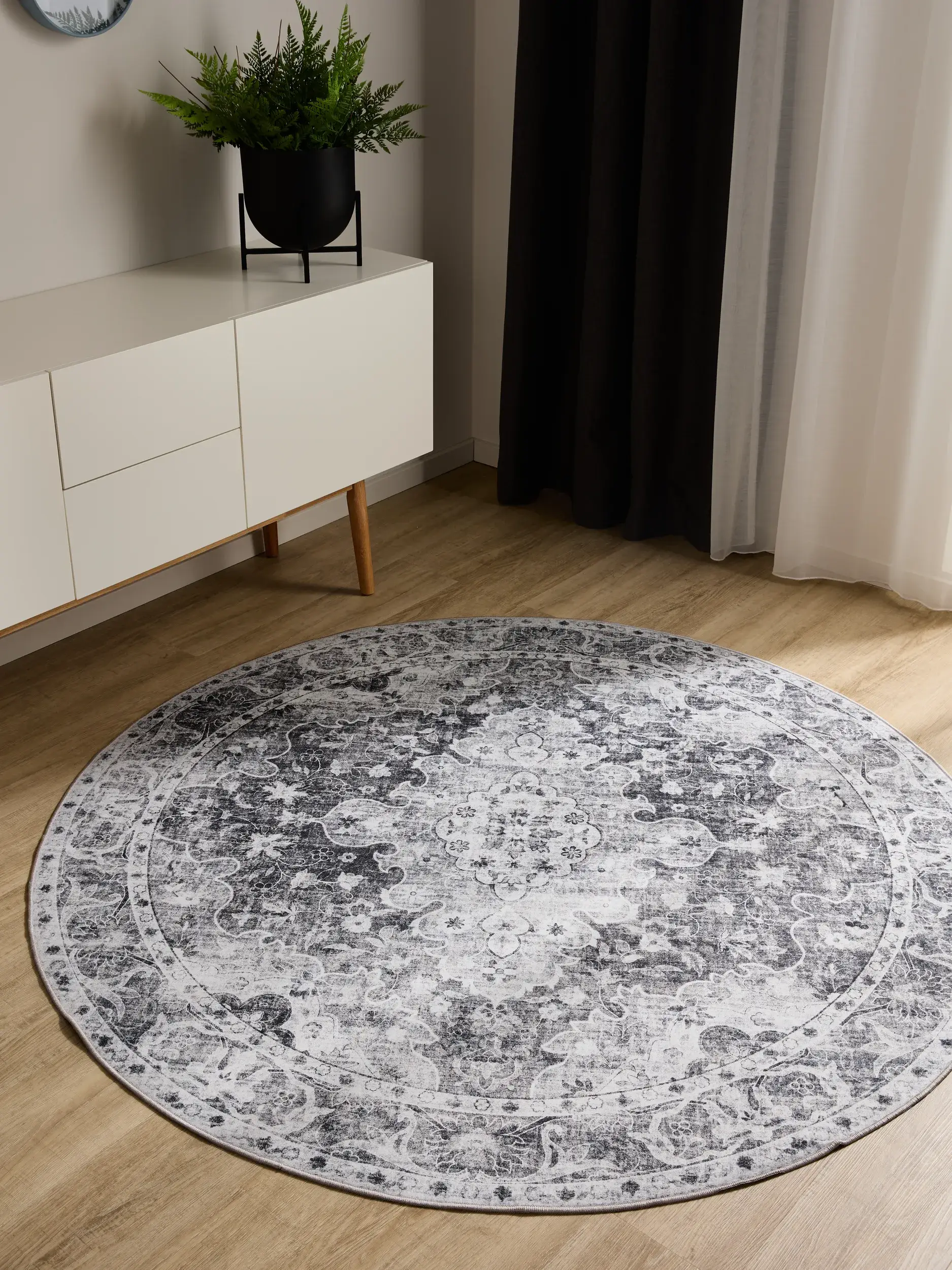 Rug made of 100% Polyester in Grey with a 100% Polyester high pile by benuta Basic