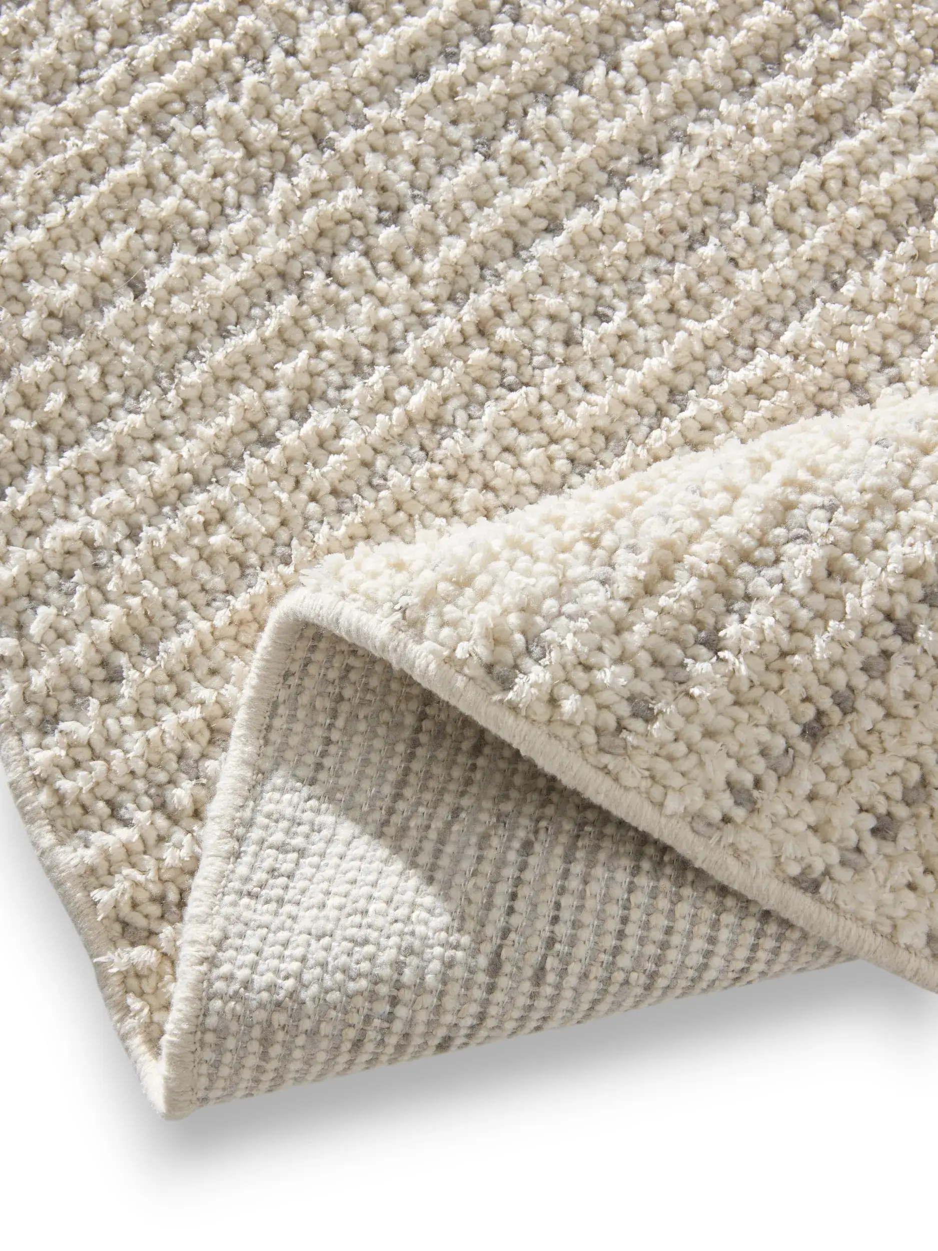 Teppich aus 100% Polyester in Weiß mit 100% Polyester hohem Flor von benuta Nest