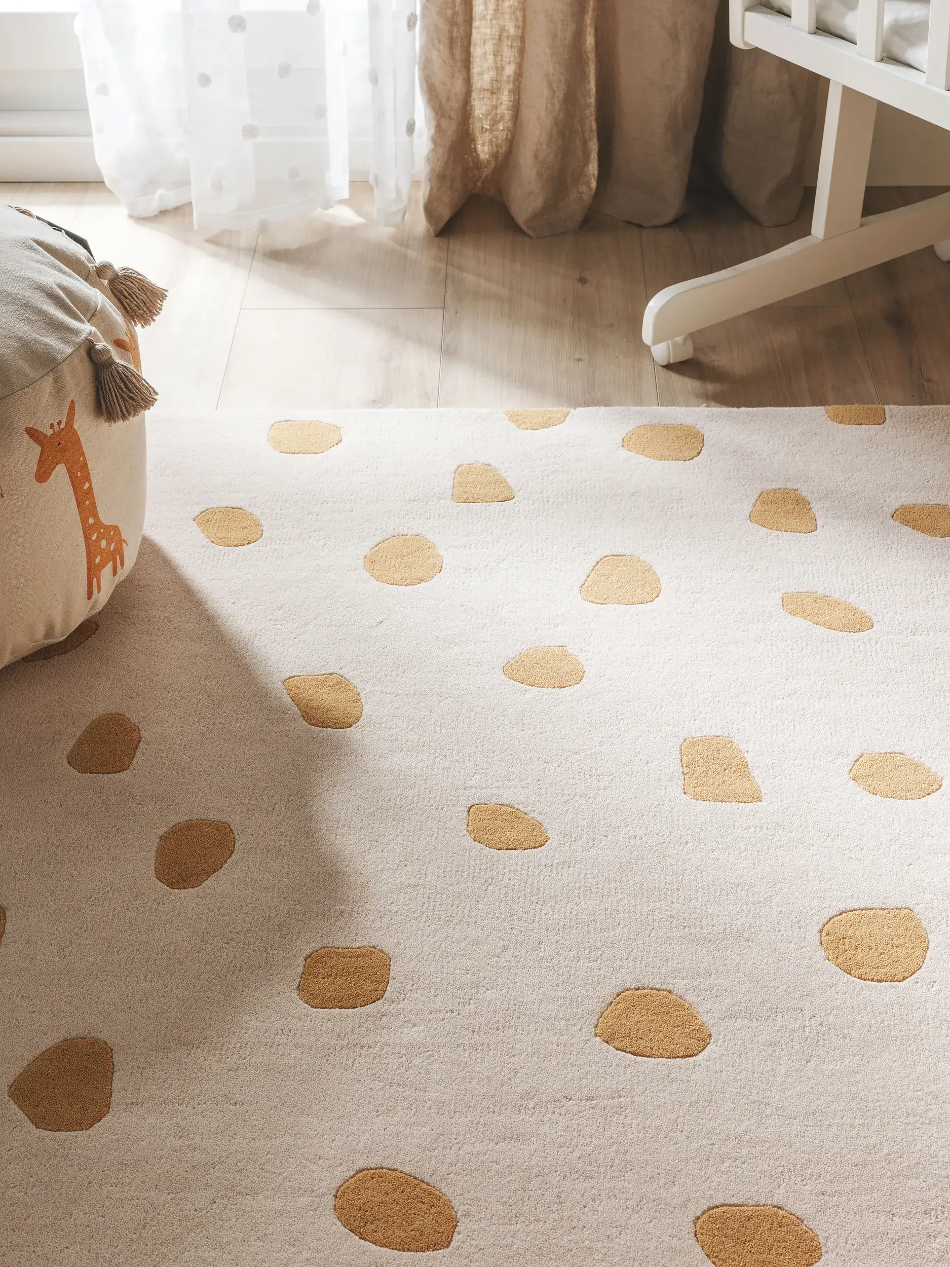 Teppich aus 100% Wolle in Gelb mit 100% Wolle hohem Flor von Lytte