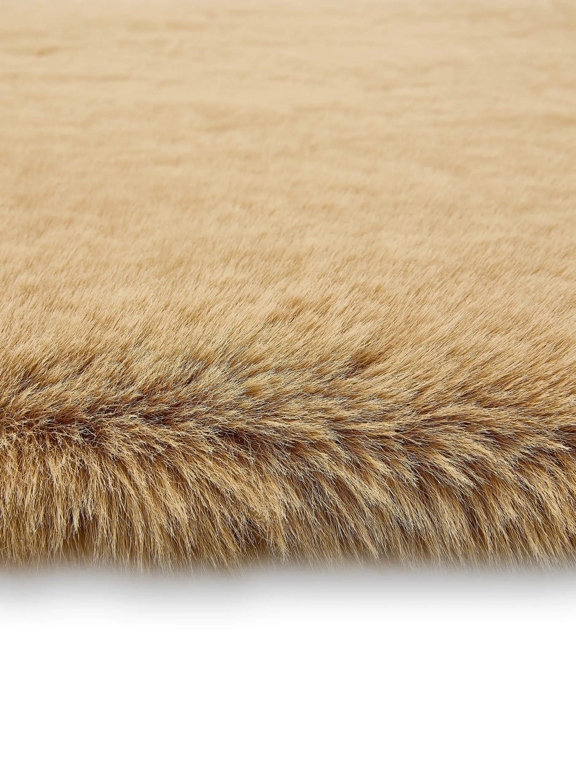 Teppich aus 100% Polyester in Braun mit 100% Polyester hohem Flor von benuta Finest