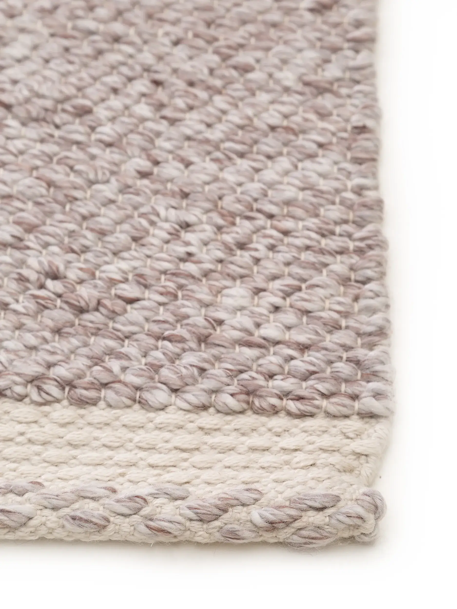 Matto 100% Polyester (recyceltes PET)a värissä Beige 100% Polyester (recyceltes PET) korkealla nukalla merkiltä benuta Pure