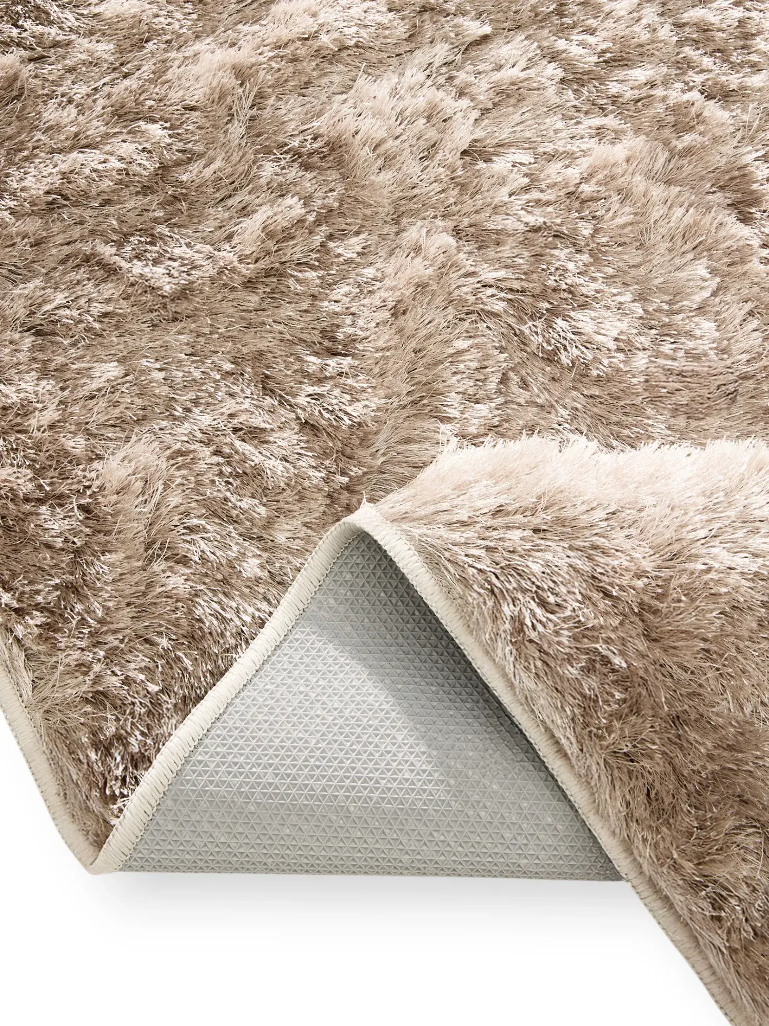 Teppich Whisper aus 100% Polyester in Beige von benuta Nest