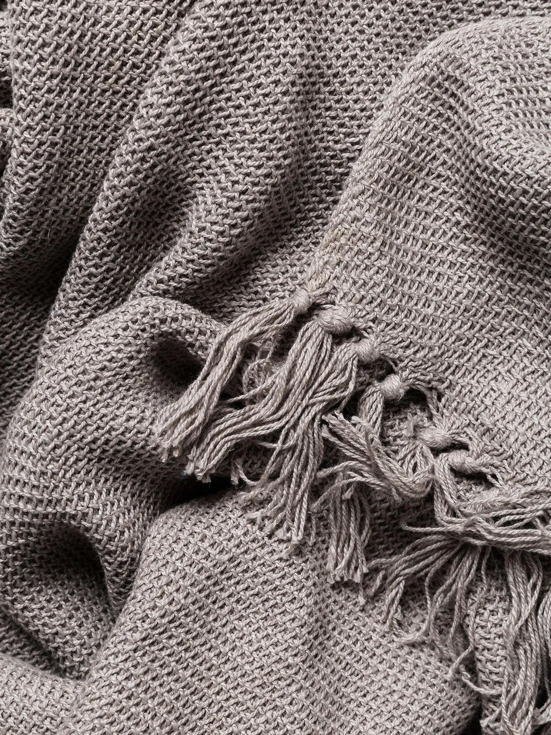 Baumwolldecke Ezra Grau im Design Einfarbig aus 100% Cotton von benuta Nest