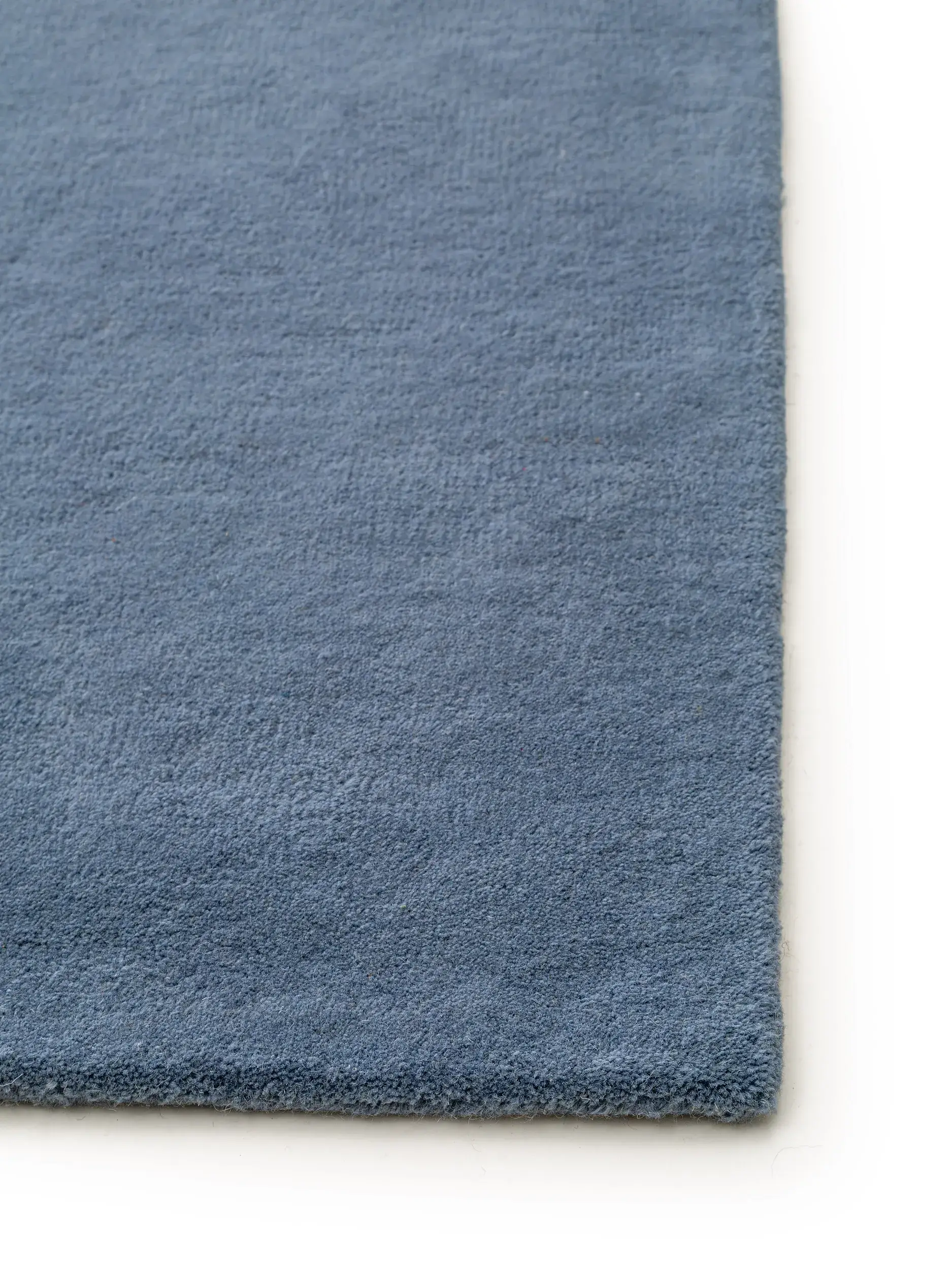 Teppich aus 100% Wolle in Blau mit 100% Wolle hohem Flor von benuta Nest