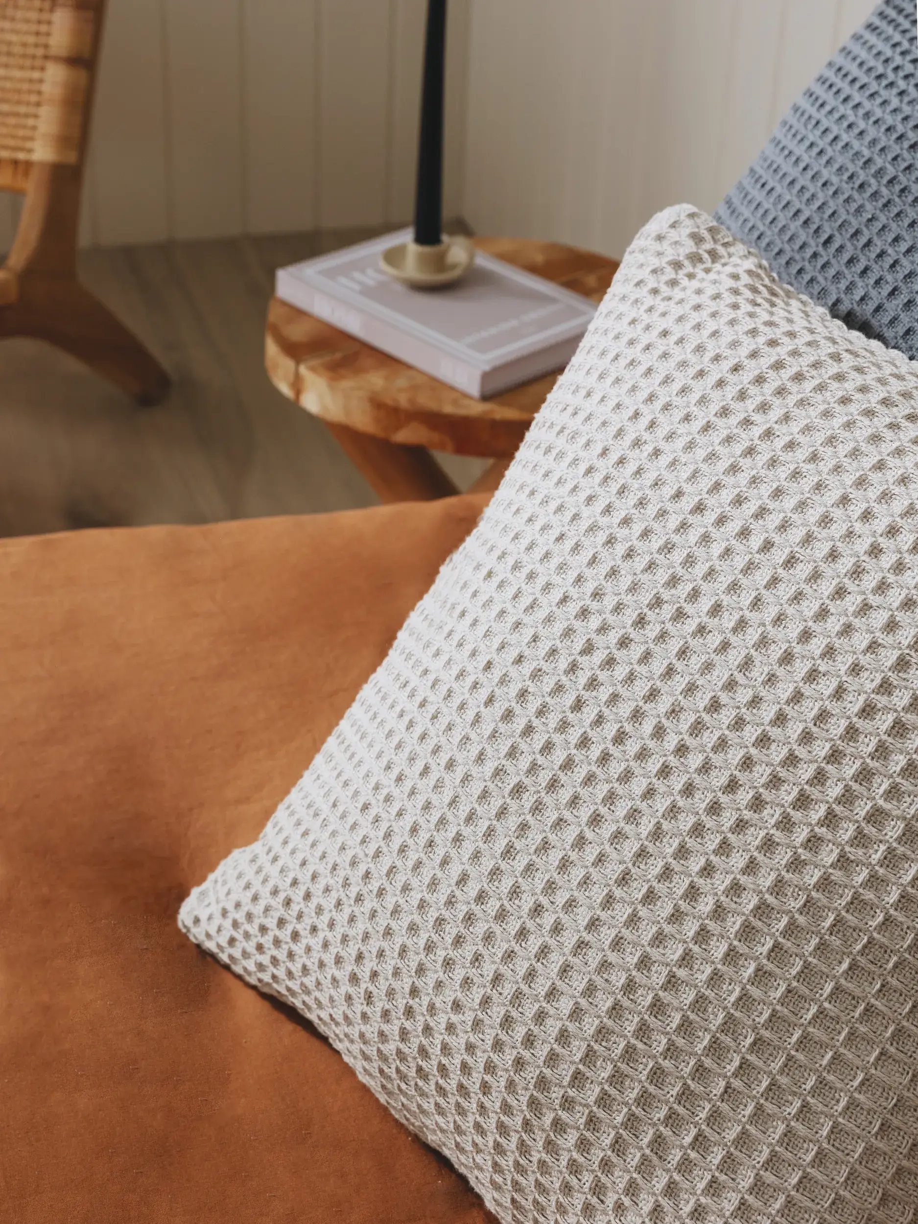 Kissenbezug Amalia Ivory i Einfarbig-design laget av 100 % bomull fra benuta Pure