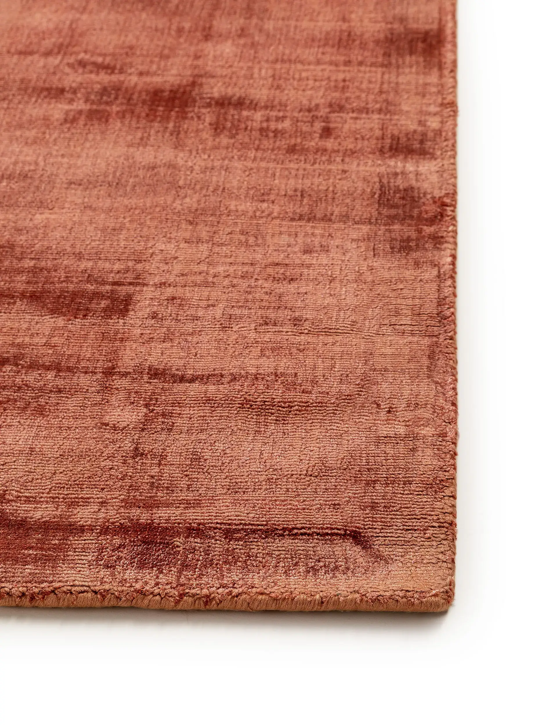 Teppich Nova aus 100% Viskose in Orange von benuta Pure