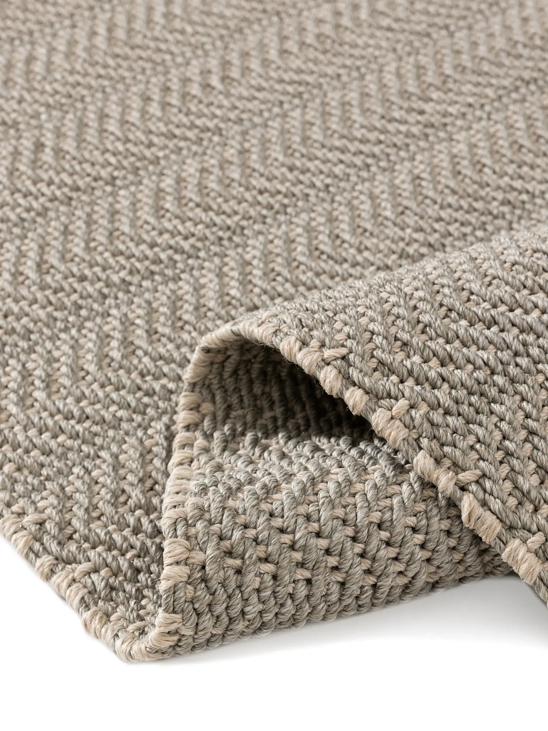 Teppich aus 100% Polypropylen in Beige mit 100% Polypropylen hohem Flor von benuta Finest