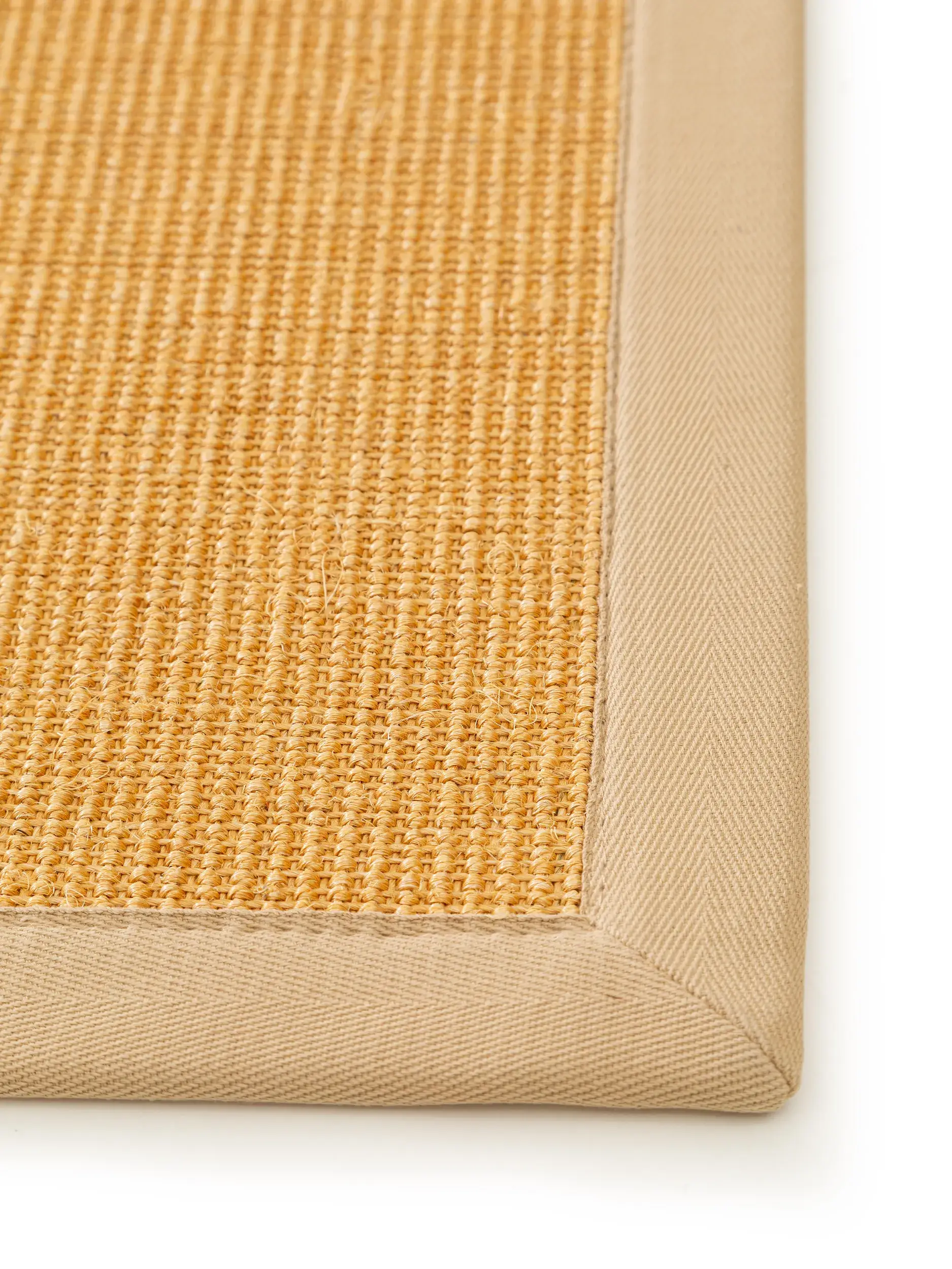 Fußmatte Sana Beige im Design Bordüre aus 100% Sisal von benuta Nest
