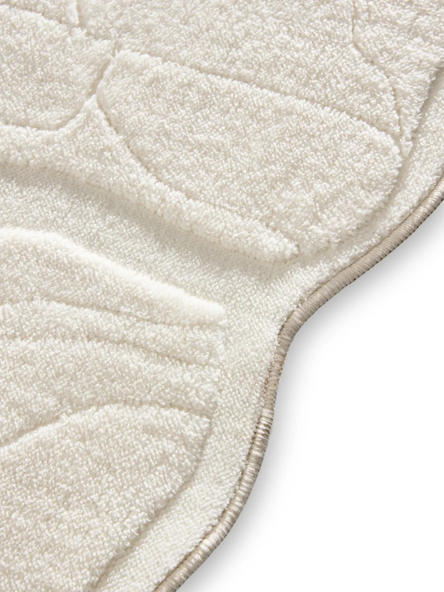 Rug made of 100% Polyester in Beige with a 100% Polyester high pile by benuta Pop