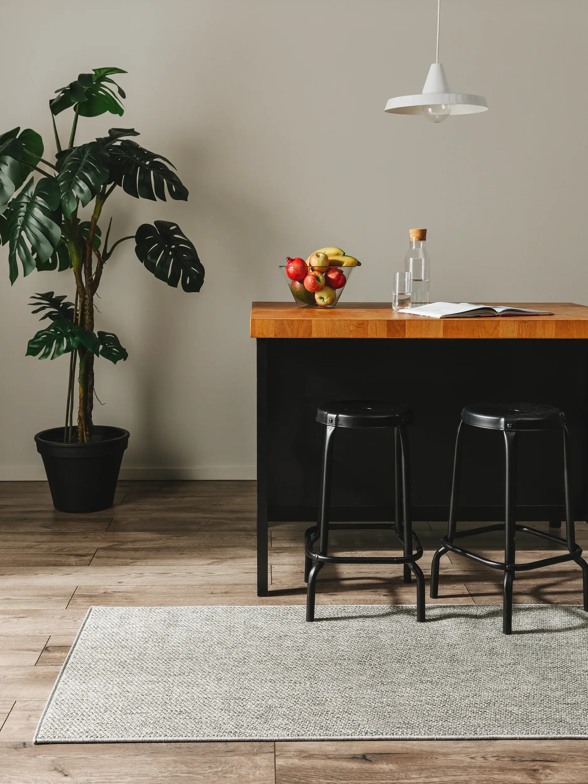 Rug made of 100% Polypropylen in Grey with a 100% Polypropylen high pile by benuta Basic