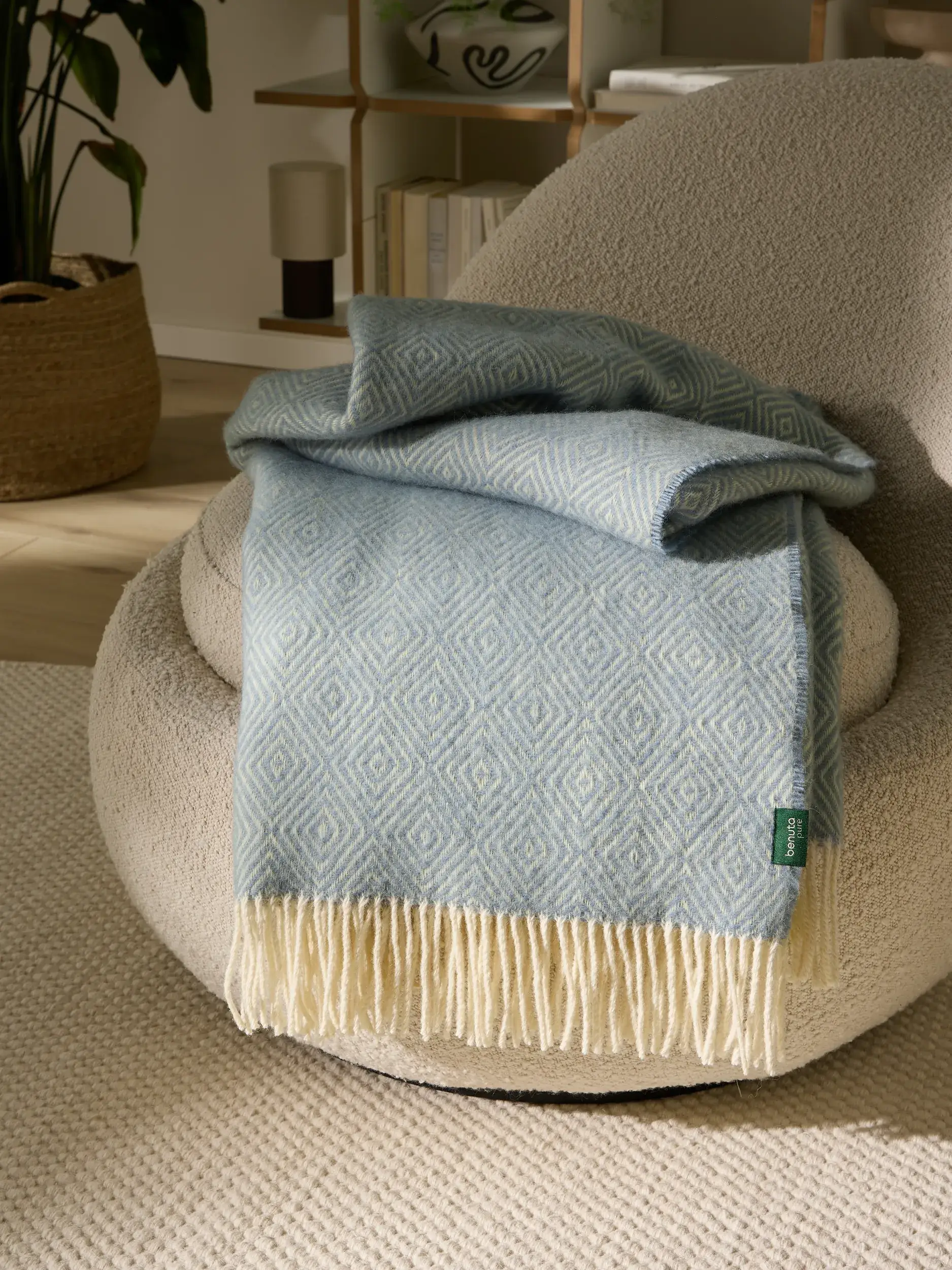 Wolldecke Bianca Blau von benuta Pure