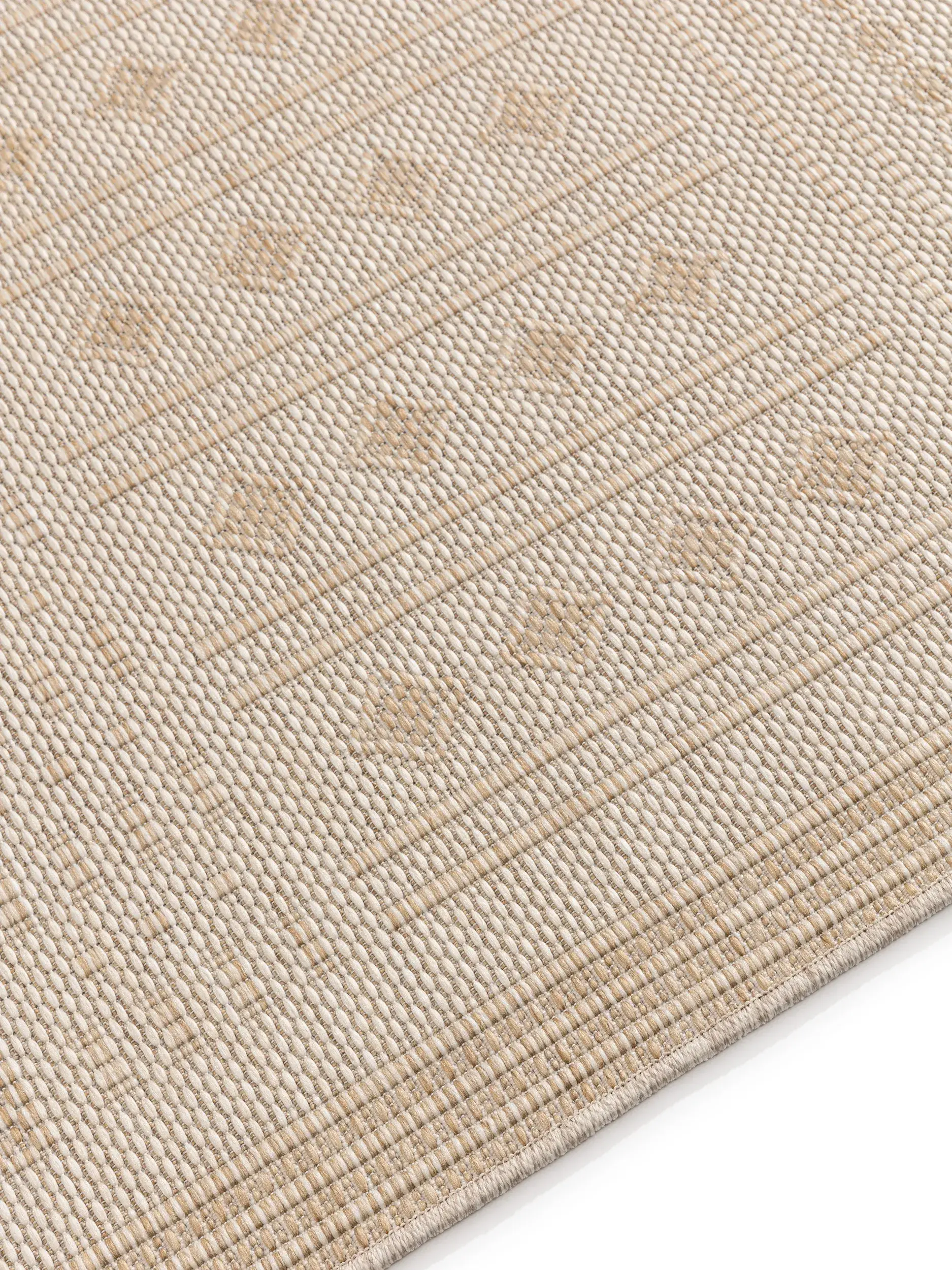 Rug made of 100% Polypropylen in White with a 100% Polypropylen high pile by benuta Nest