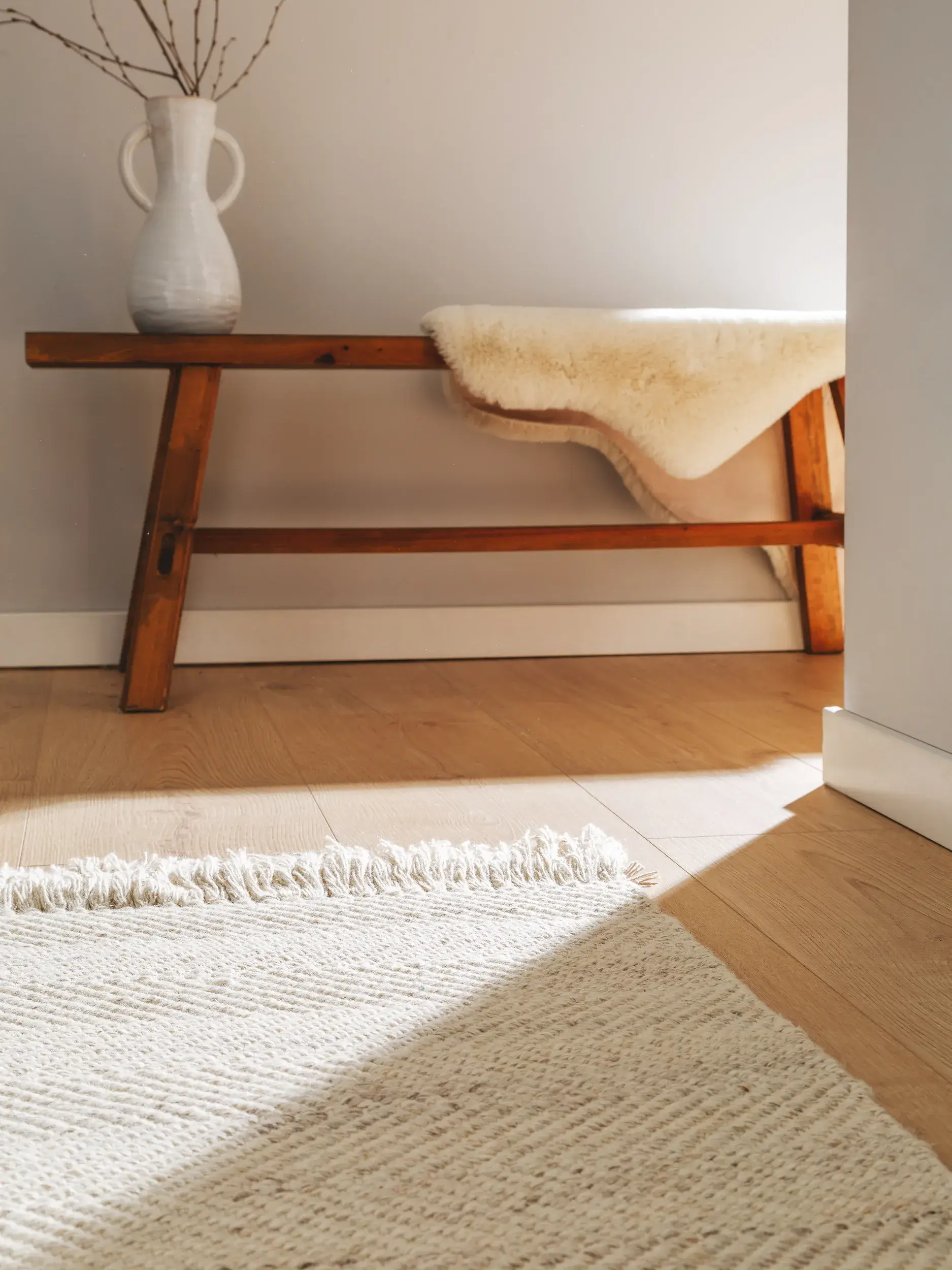 Tapijt van 60% Wol, 20% Katoen, 20% Polyester in Beige met een 60% Wol, 20% Katoen, 20% Polyester hoge pool van benuta pure