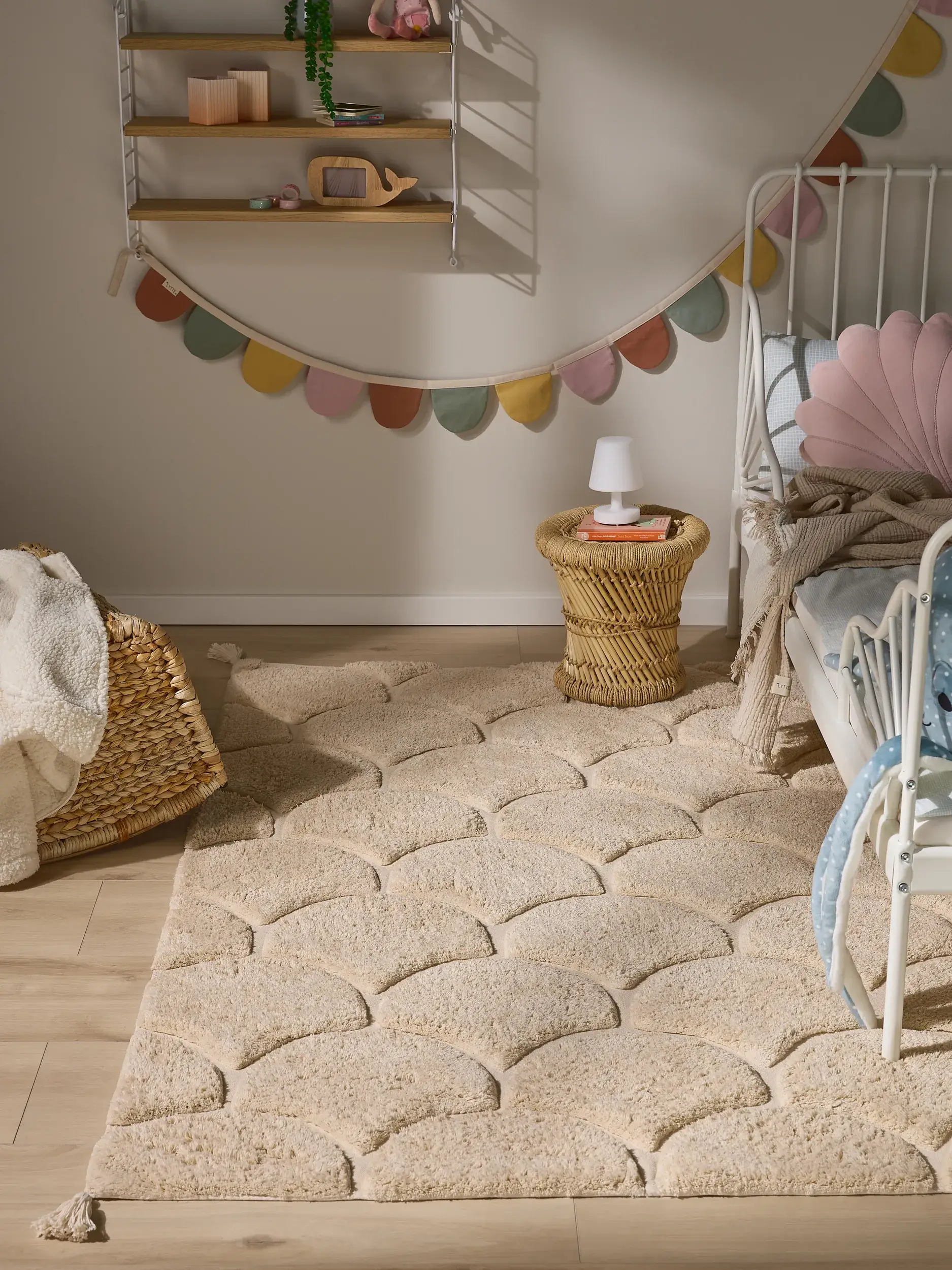 Rug made of 100% Cotton (recycled) in Beige with a 100% Cotton (recycled) high pile by Lytte