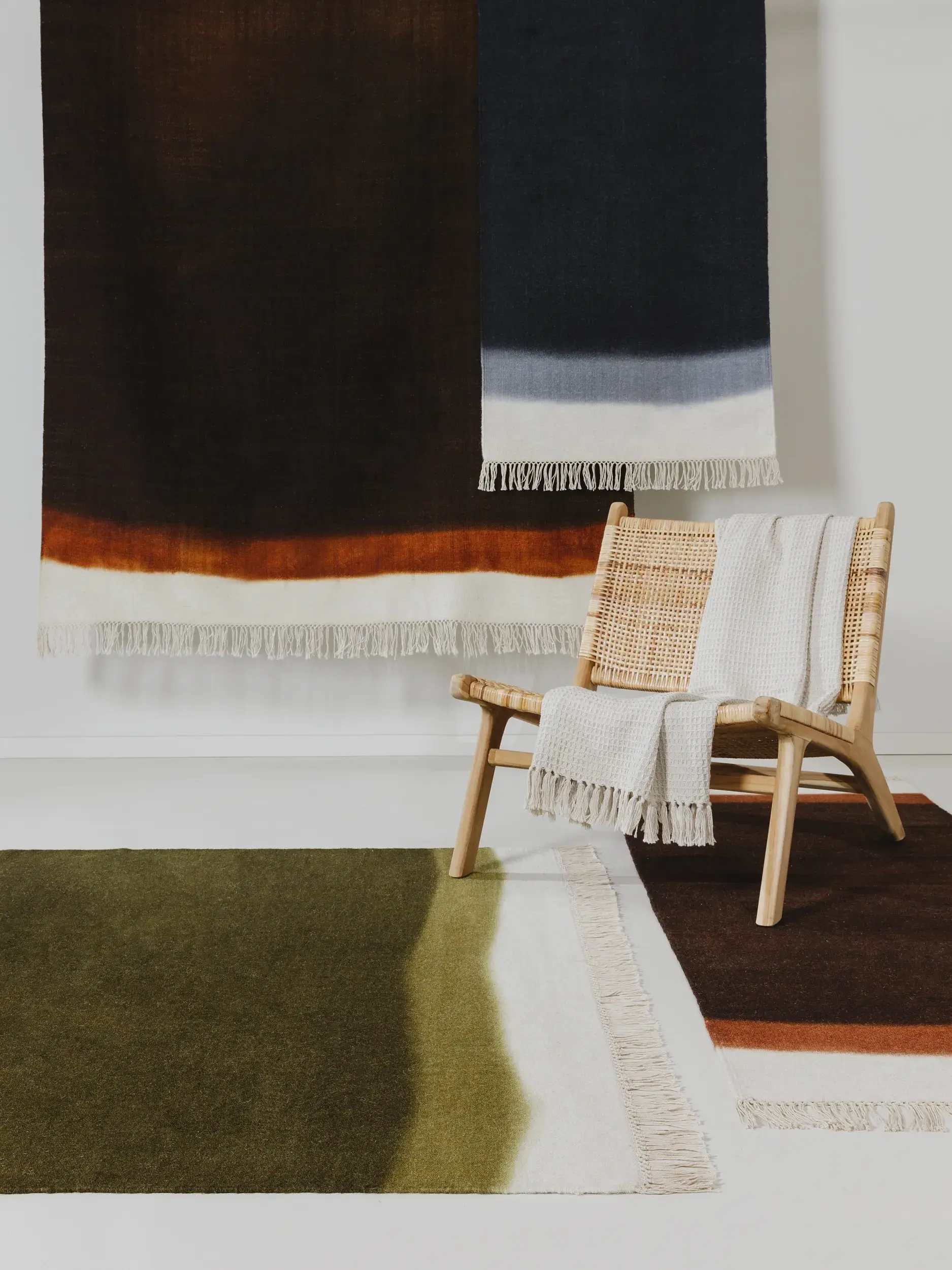 Teppich aus 80% Wolle, 20% Baumwolle in Blau mit 80% Wolle, 20% Baumwolle hohem Flor von benuta Pop