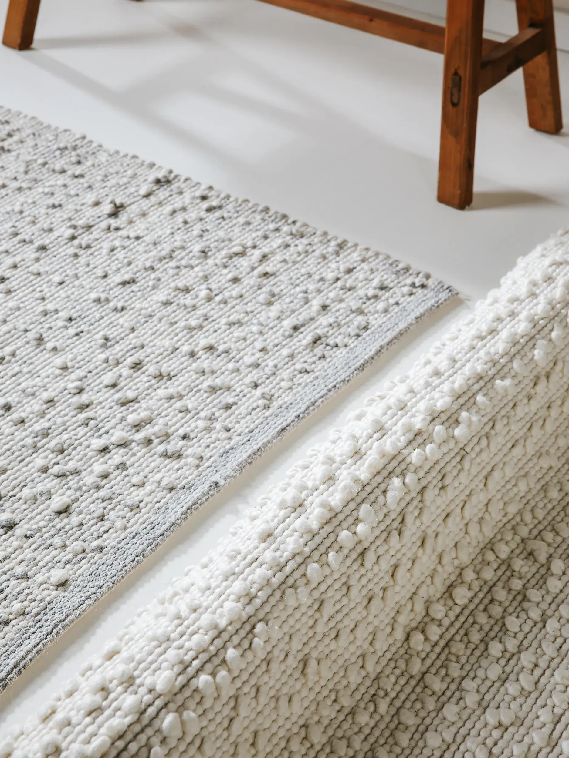 Rug made of 70% Wolle, 15% Jute, 15% Baumwolle in Beige with a 70% Wolle, 15% Jute, 15% Baumwolle high pile by benuta Pure