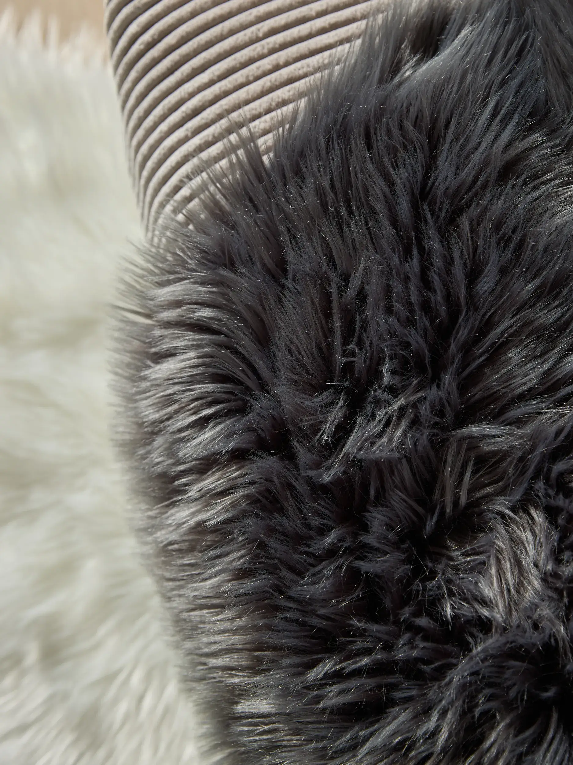 Rug made of 70% Polyacryl, 30% Polyester in Grau with a 70% Polyacryl, 30% Polyester high pile by benuta Pop