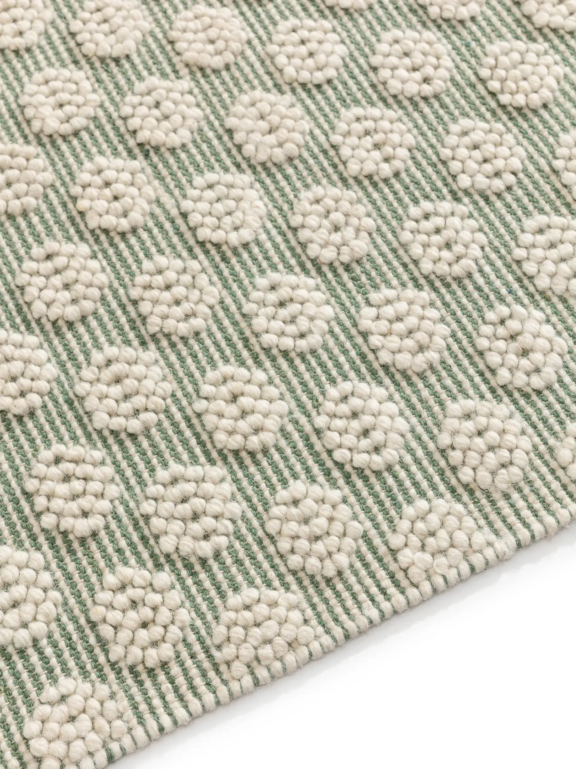 Teppich aus 60% Wolle, 40% Baumwolle in Grün mit 60% Wolle, 40% Baumwolle hohem Flor von Lytte