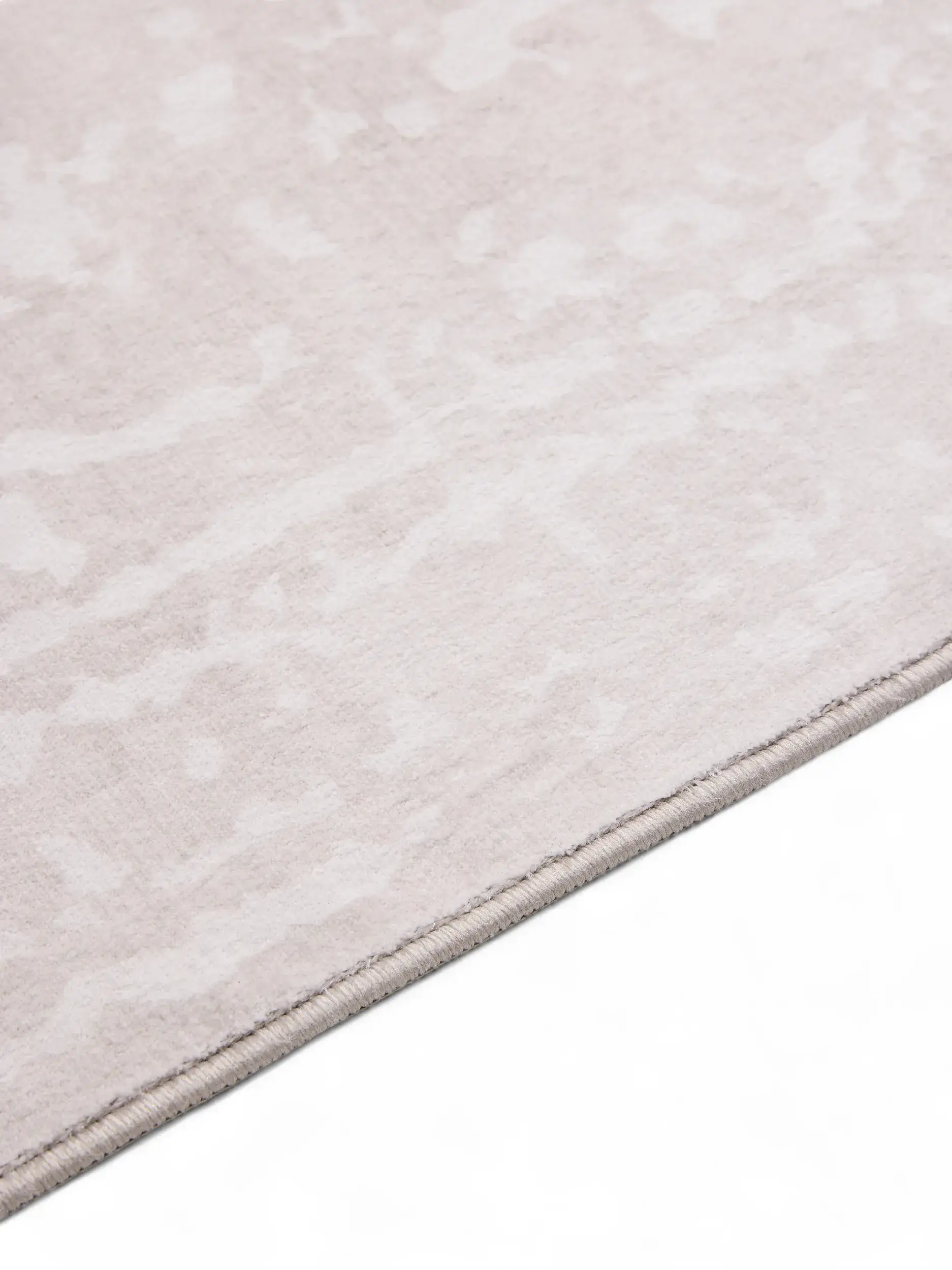 Teppich aus 100% Polyester in Taupe mit 100% Polyester hohem Flor von benuta Nest