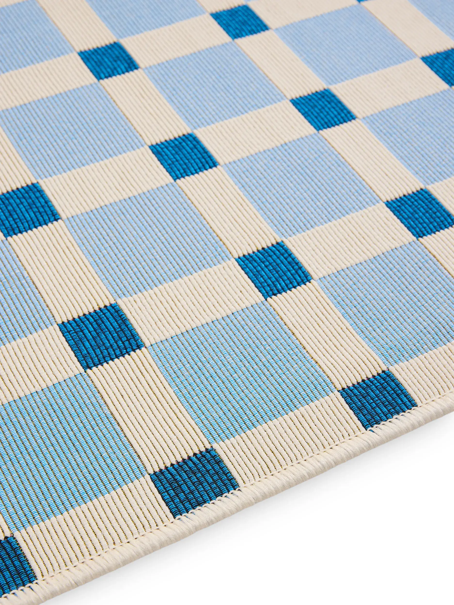 Teppich aus 76% Polypropylen, 23% Polyester, 1% Latex in Blau mit 76% Polypropylen, 23% Polyester, 1% Latex hohem Flor von benuta Pop